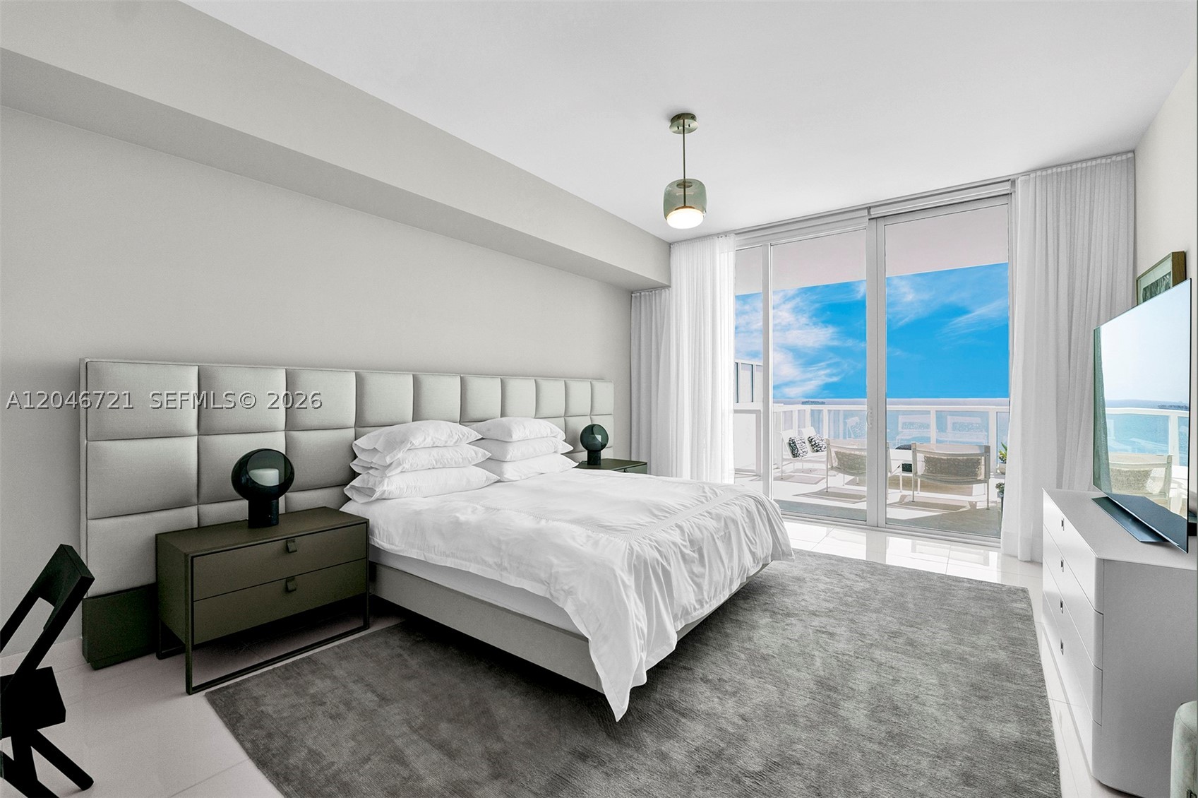 50 S Pointe Dr #2702, Miami Beach FL 33139