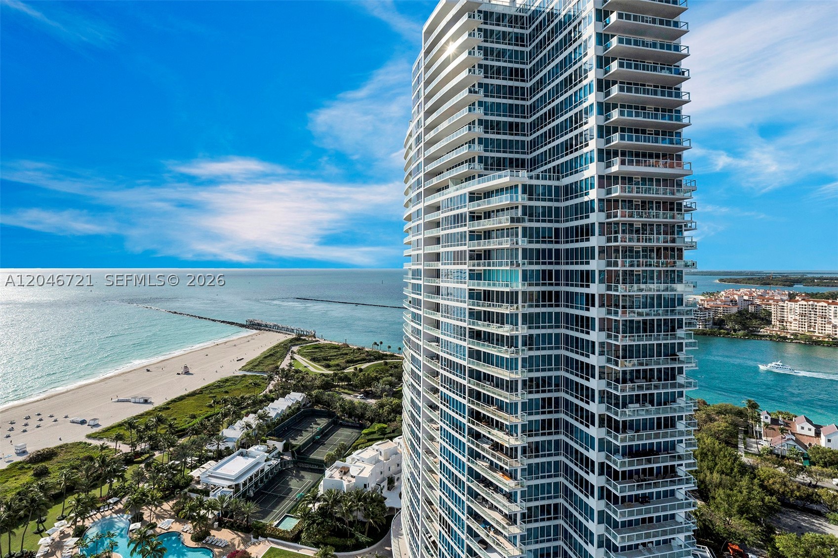 50 S Pointe Dr #2702, Miami Beach FL 33139