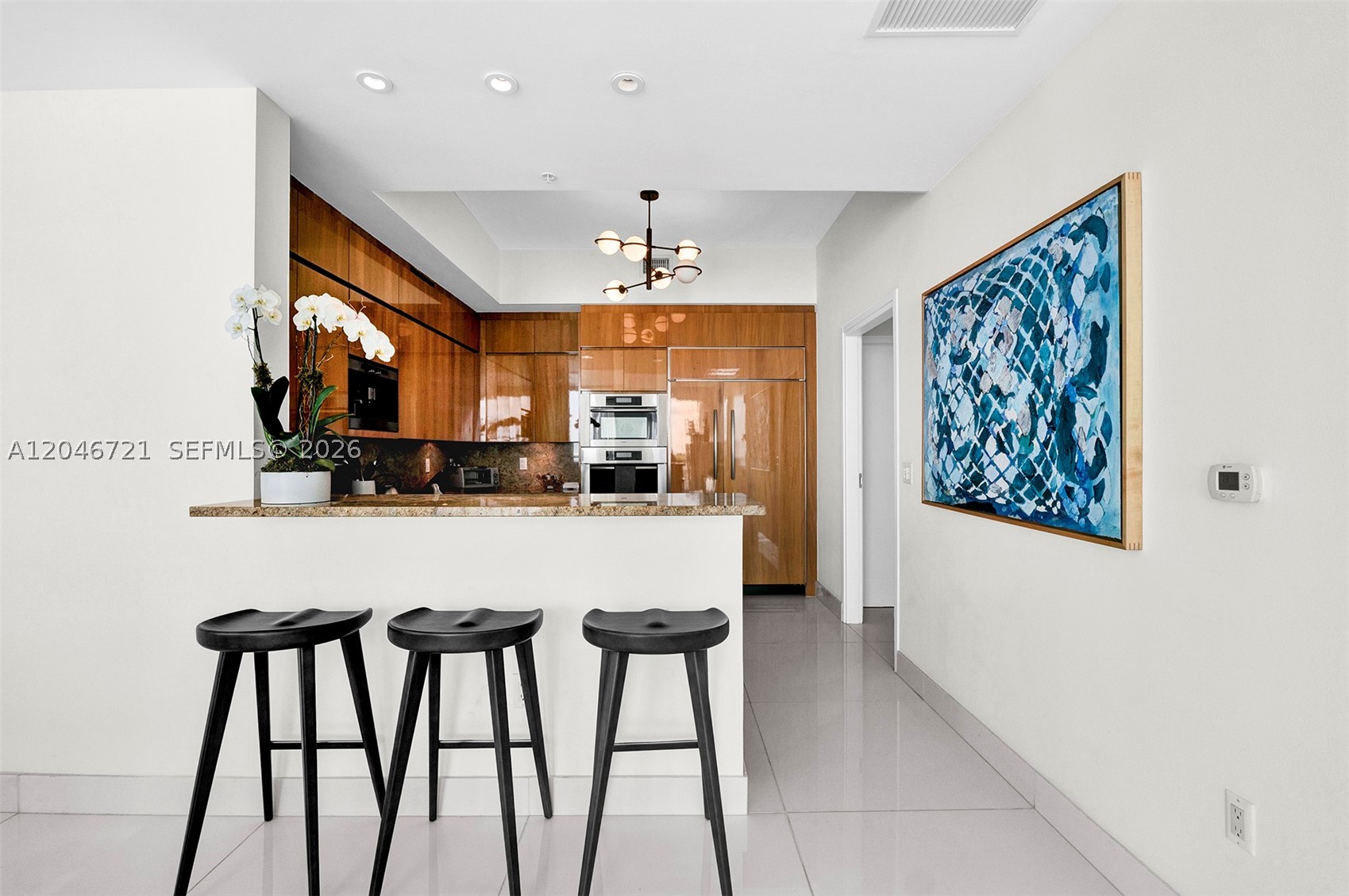 50 S Pointe Dr #2702, Miami Beach FL 33139