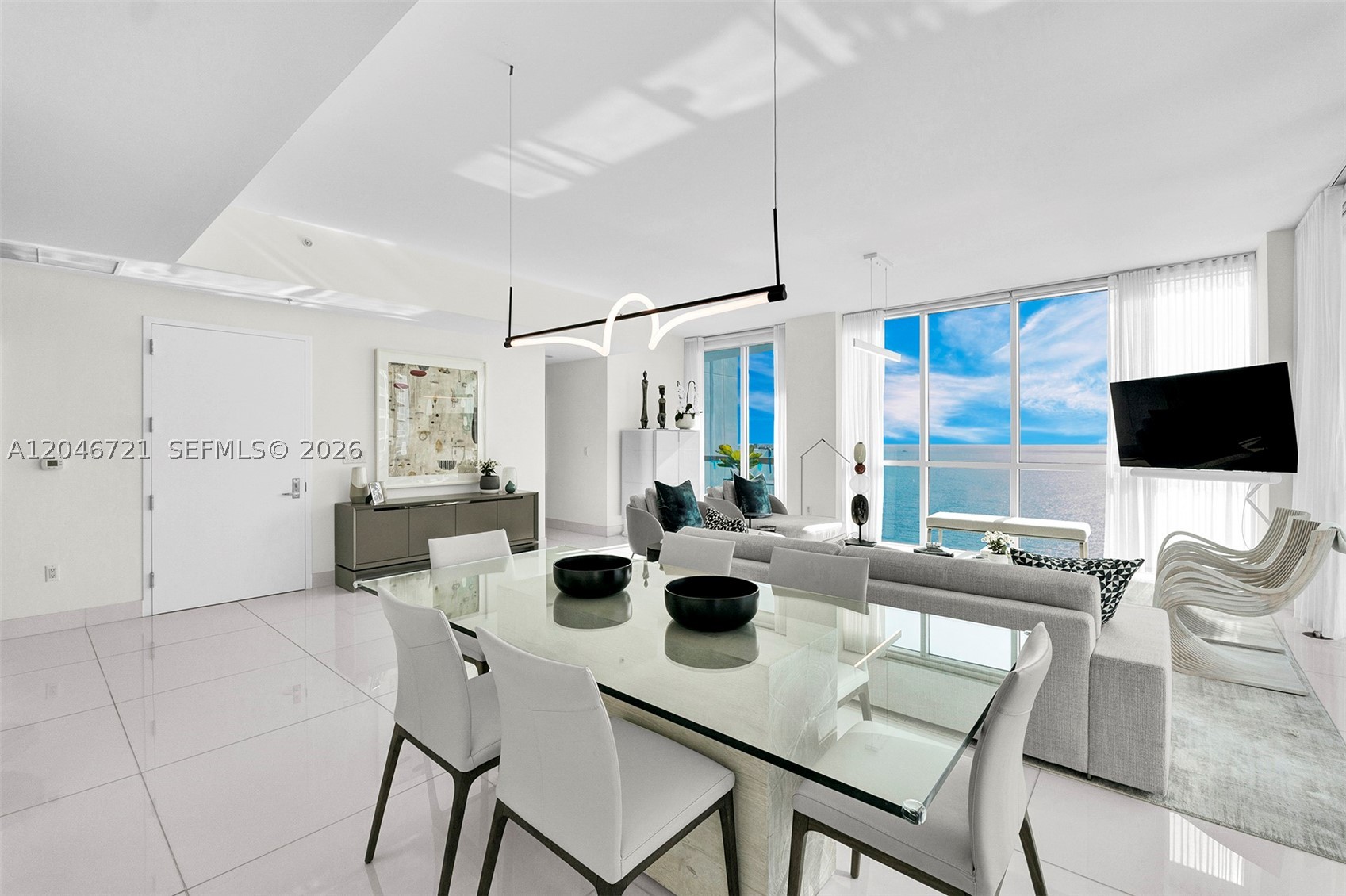 50 S Pointe Dr #2702, Miami Beach FL 33139