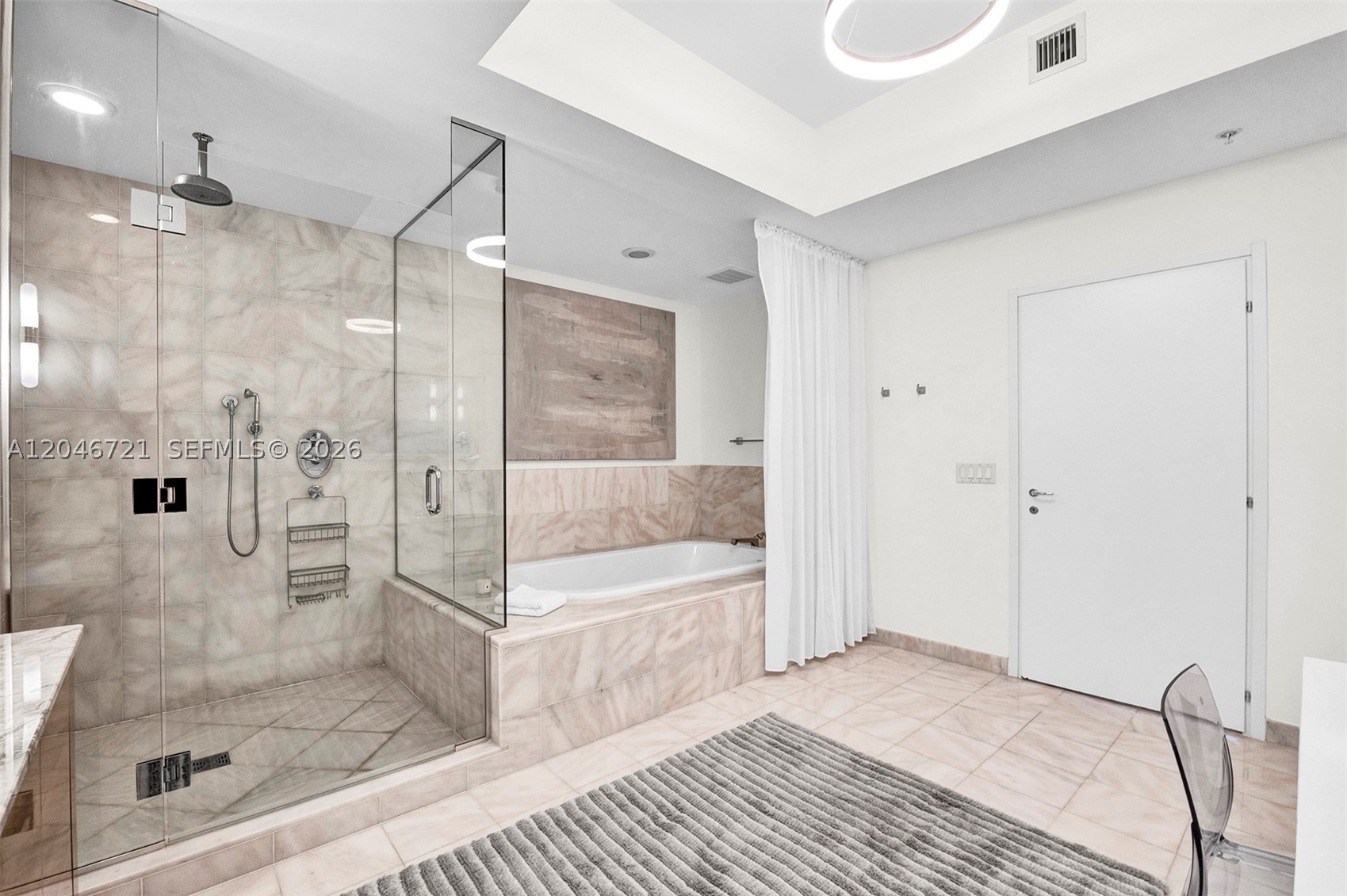 50 S Pointe Dr #2702, Miami Beach FL 33139