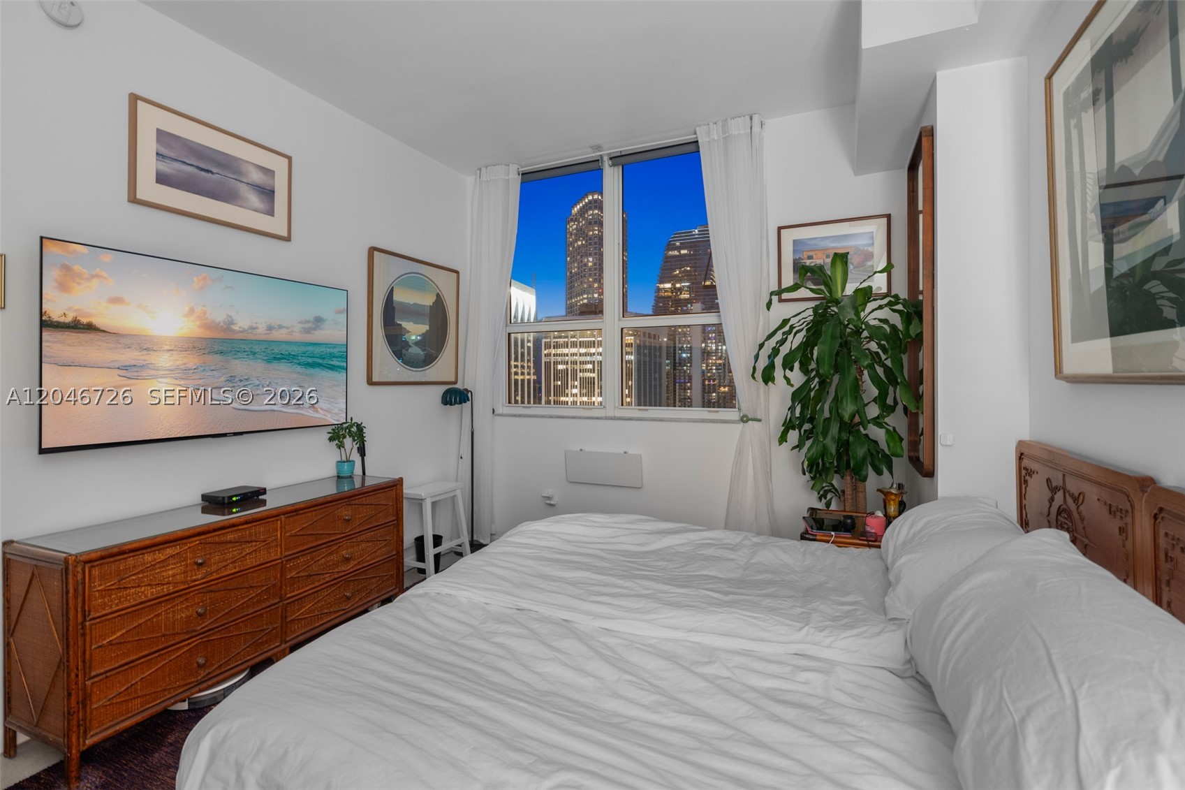 133 NE 2nd Ave #2702, Miami FL 33132