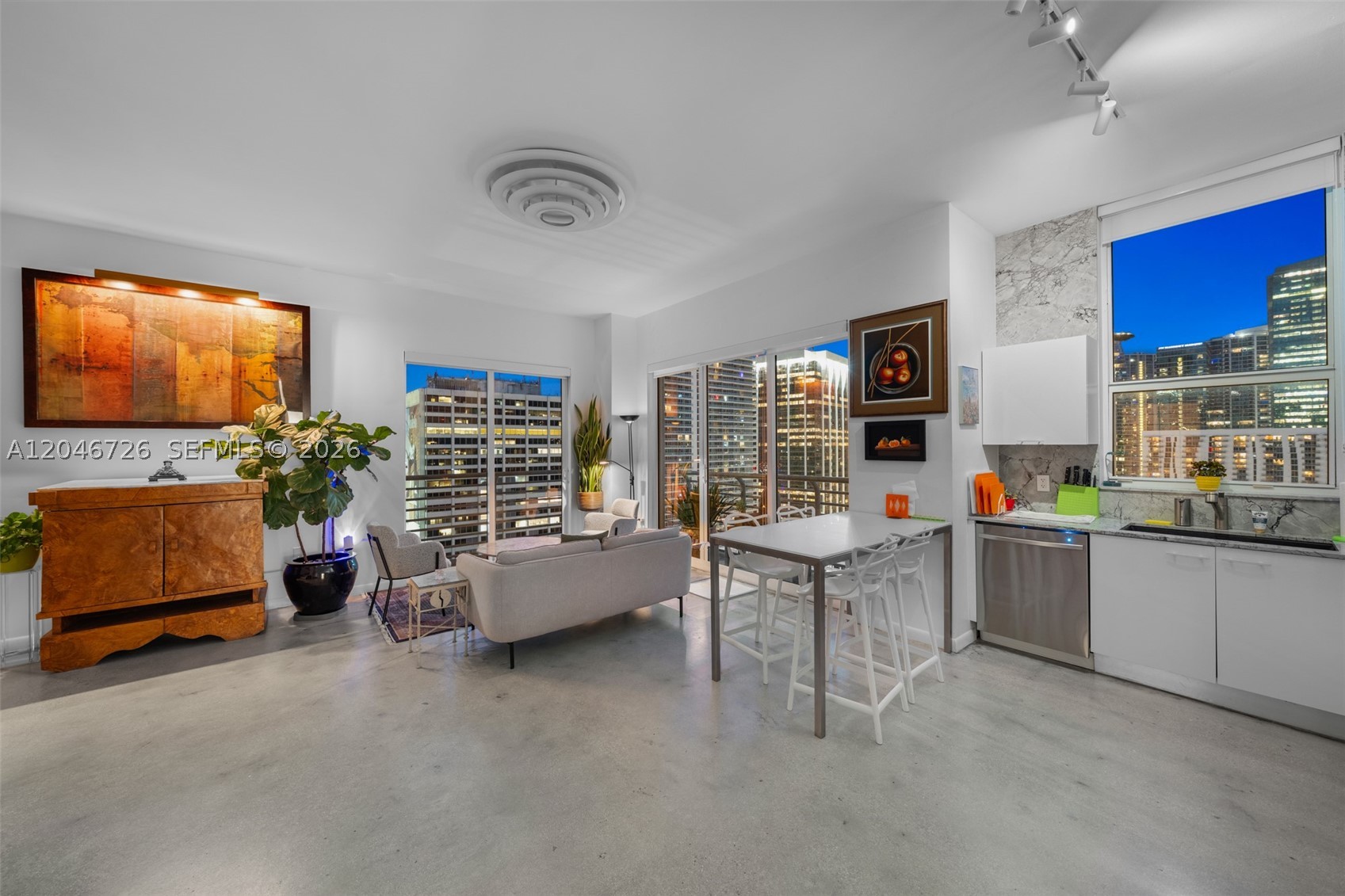 133 NE 2nd Ave #2702, Miami FL 33132