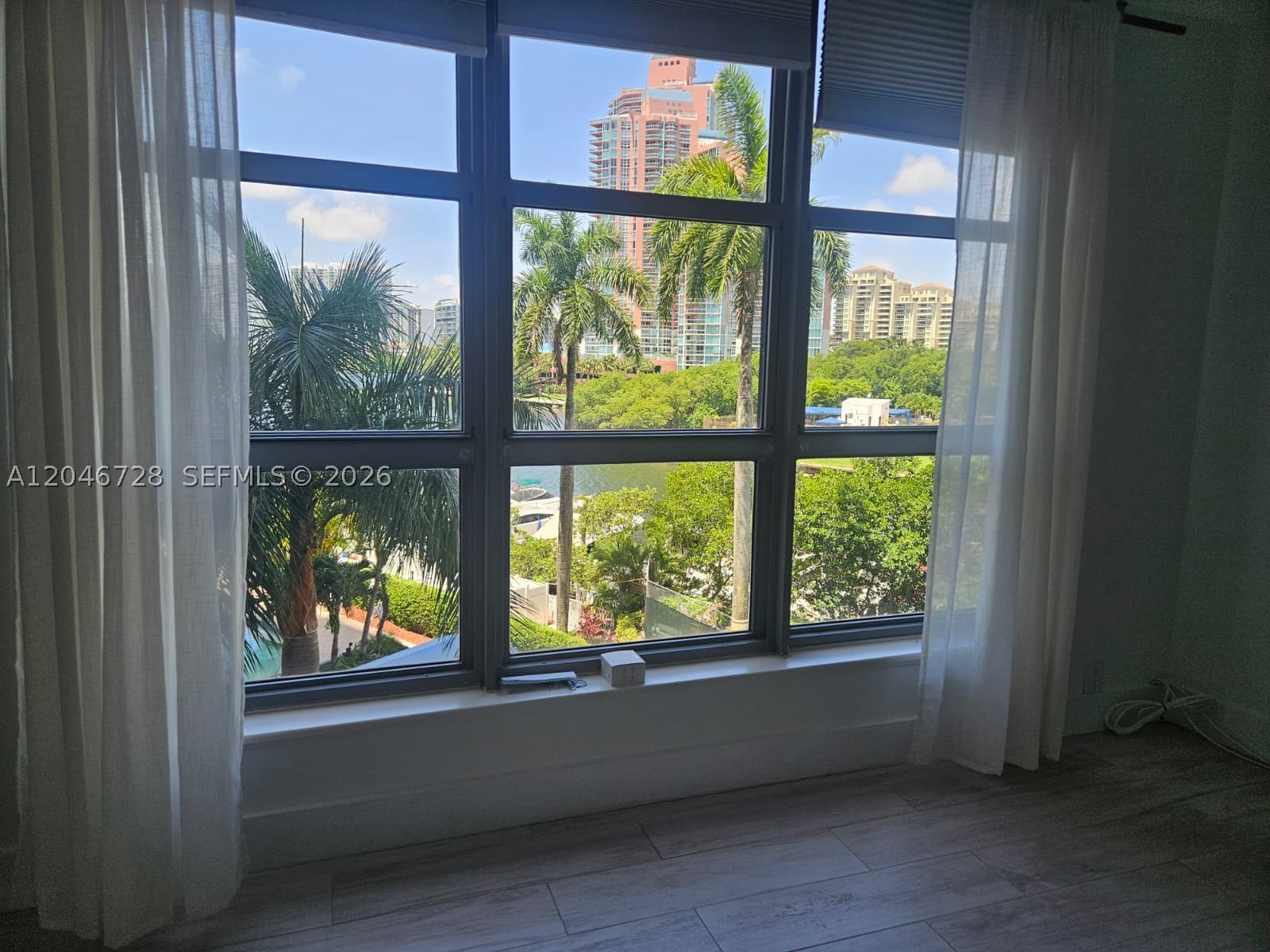 3530 Mystic Pointe Dr #405, Aventura FL 33180