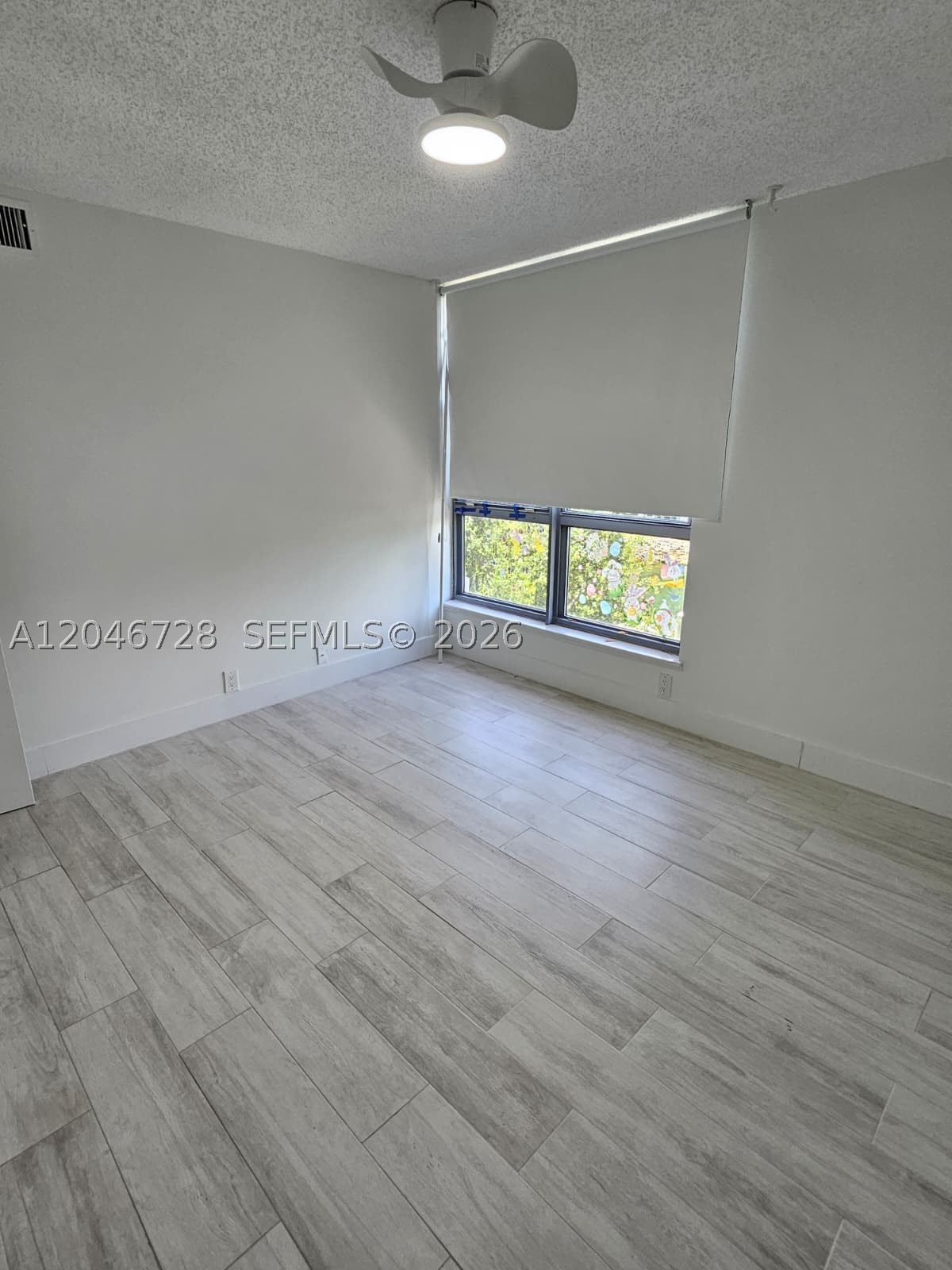 3530 Mystic Pointe Dr #405, Aventura FL 33180