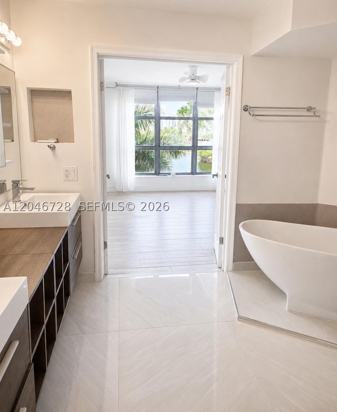 3530 Mystic Pointe Dr #405, Aventura FL 33180