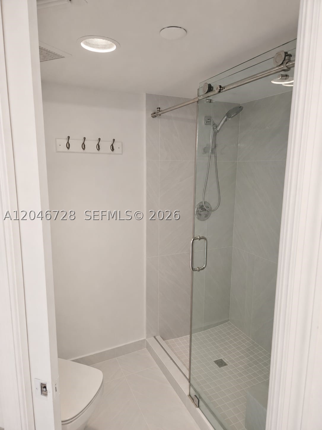 3530 Mystic Pointe Dr #405, Aventura FL 33180