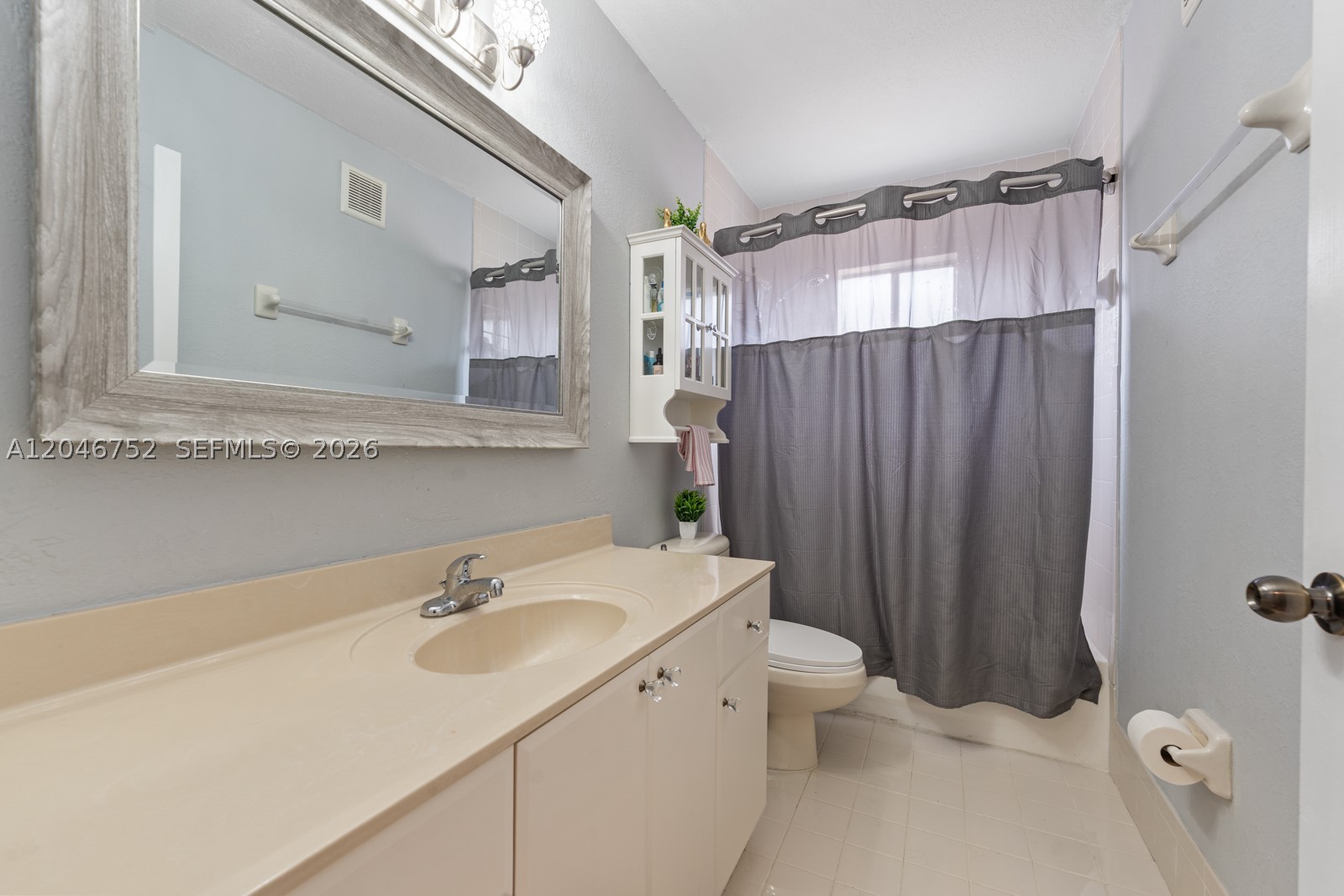 3539 W 76th St #6, Hialeah FL 33018