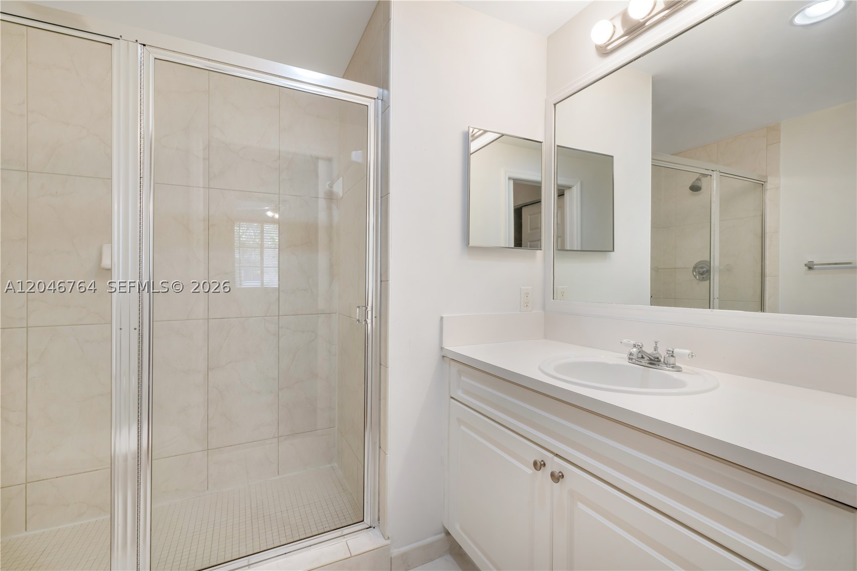 6851 SW 44th St #208, Miami FL 33155