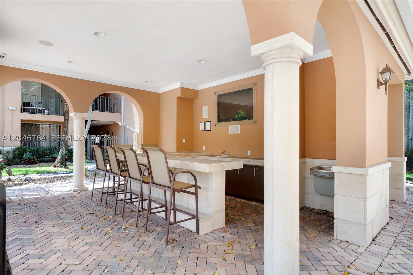 6851 SW 44th St #208, Miami FL 33155