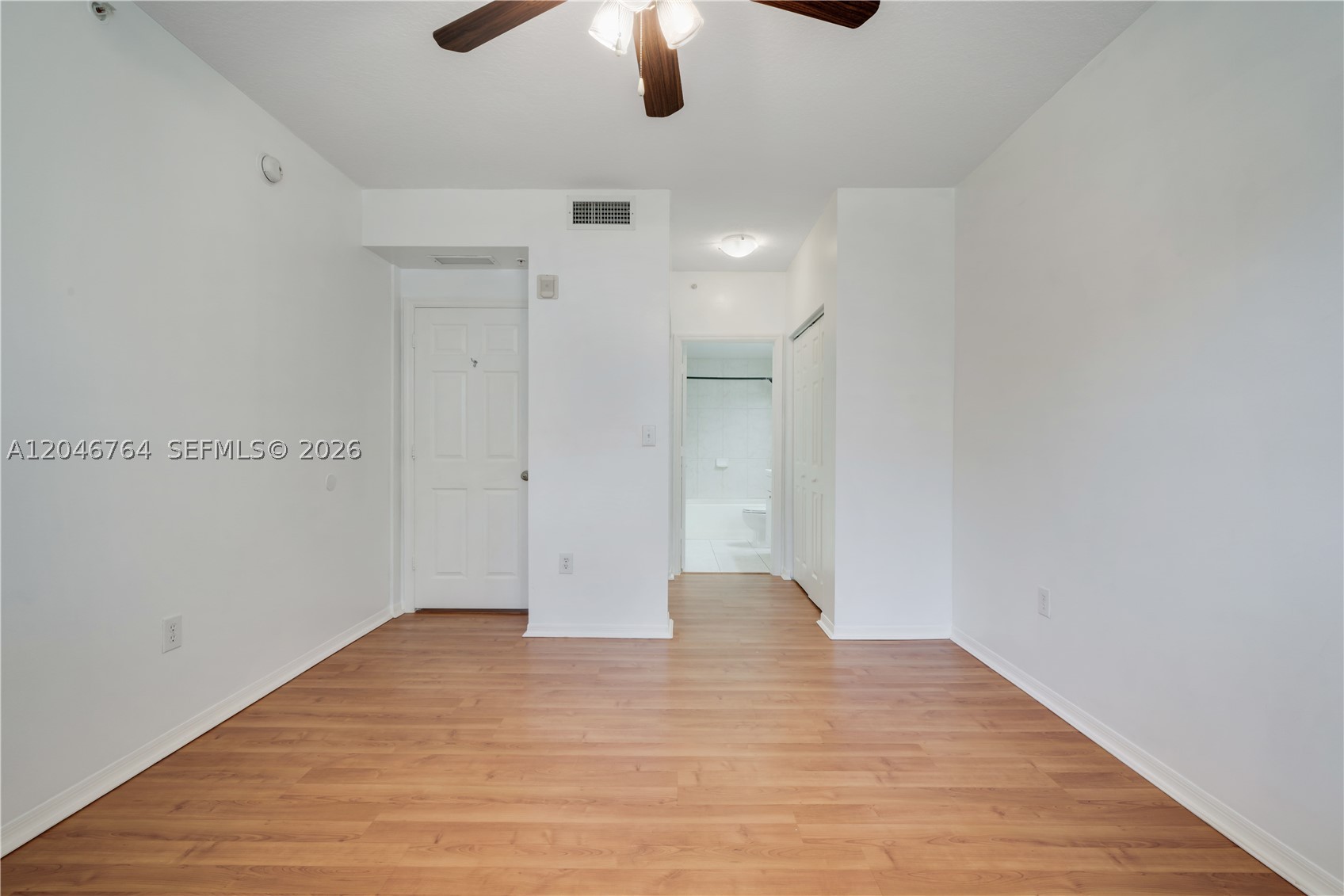 6851 SW 44th St #208, Miami FL 33155