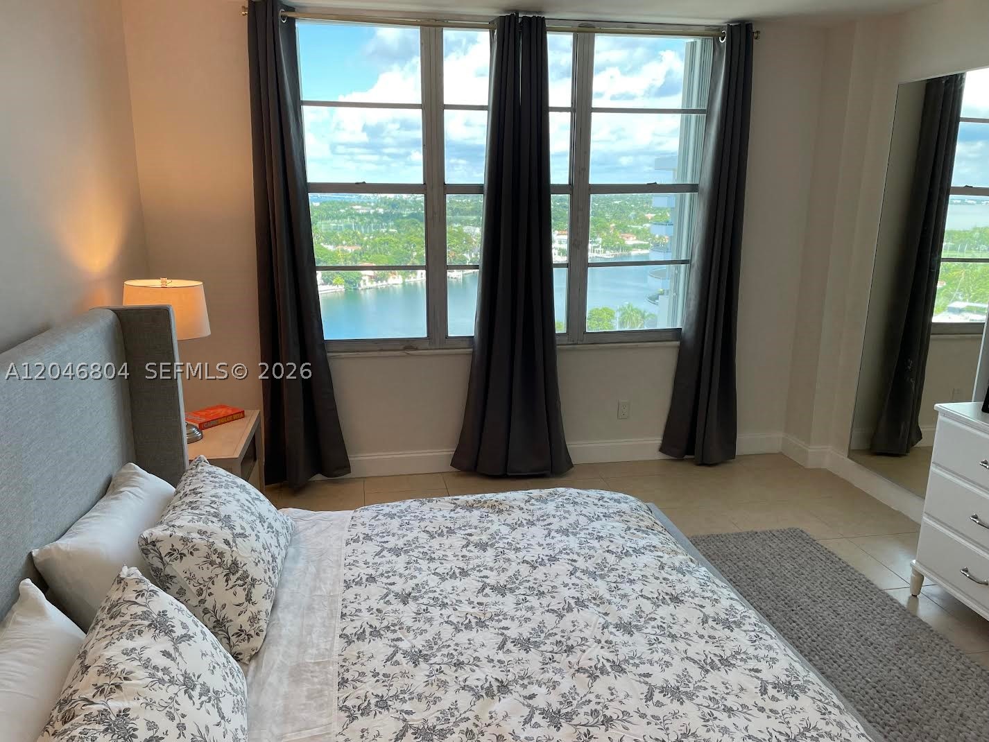 5151 Collins Ave #1722, Miami Beach FL 33140