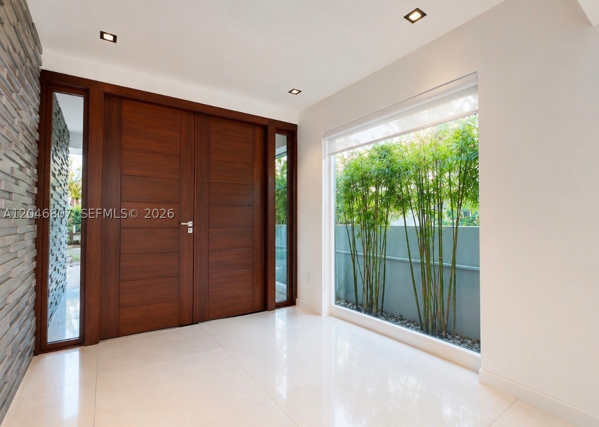 260 S Coconut Ln, Miami Beach FL 33139