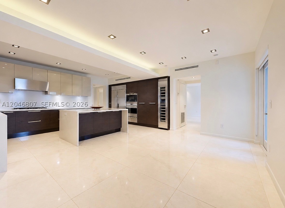 260 S Coconut Ln, Miami Beach FL 33139