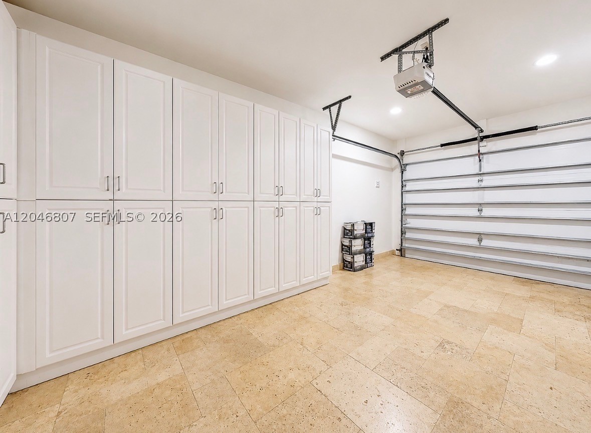 260 S Coconut Ln, Miami Beach FL 33139