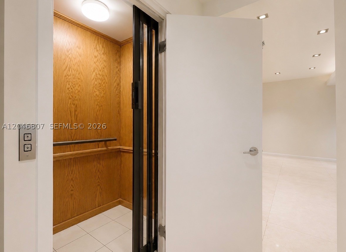 260 S Coconut Ln, Miami Beach FL 33139