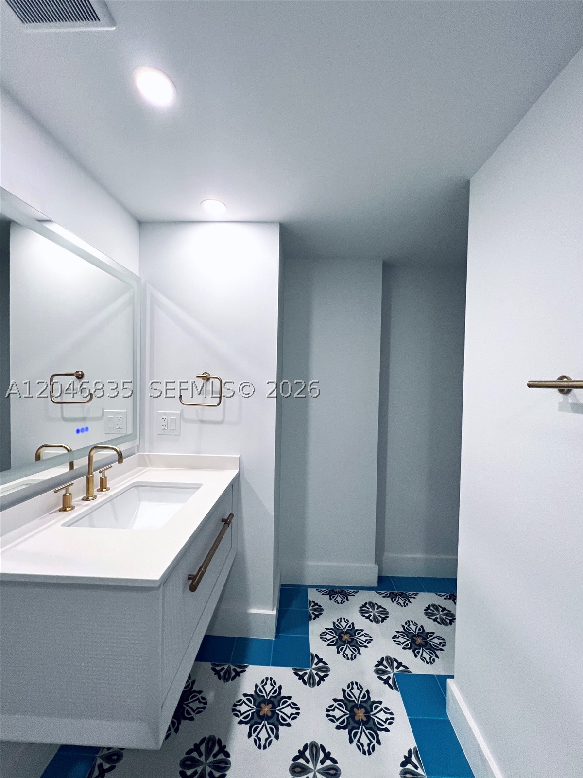 3410 Coral Way #PH-05, Miami FL 33145
