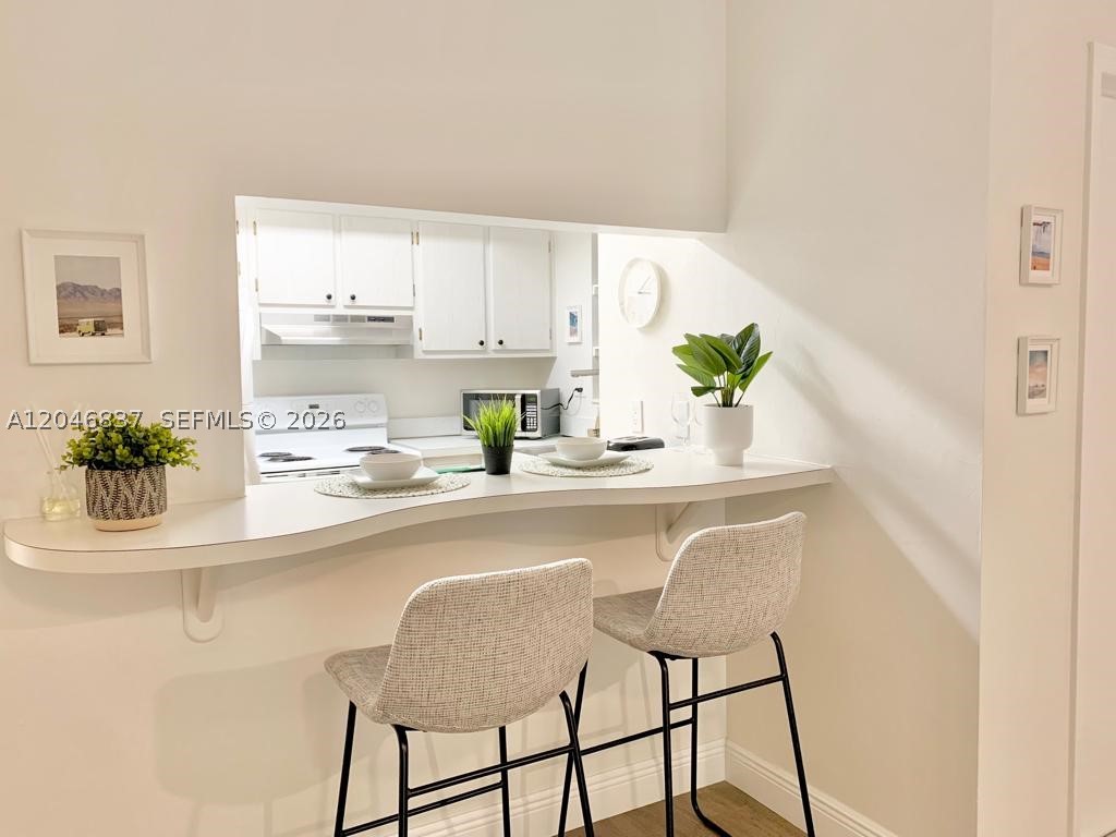 815 Middle River Dr #204, Fort Lauderdale FL 33304