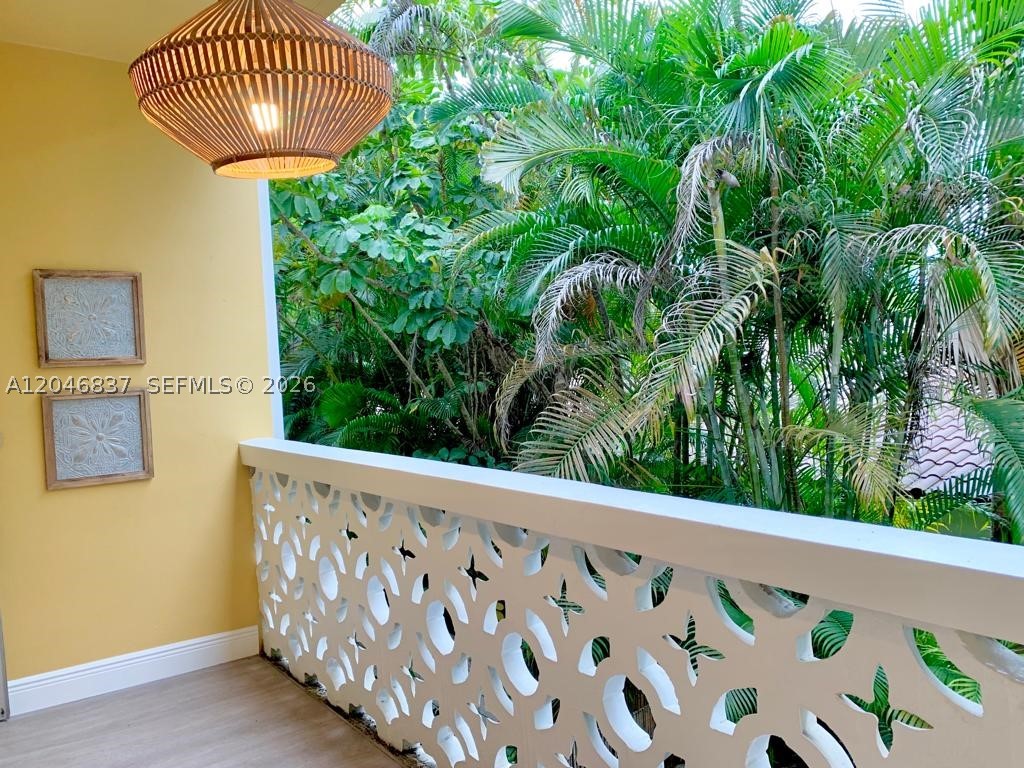 815 Middle River Dr #204, Fort Lauderdale FL 33304