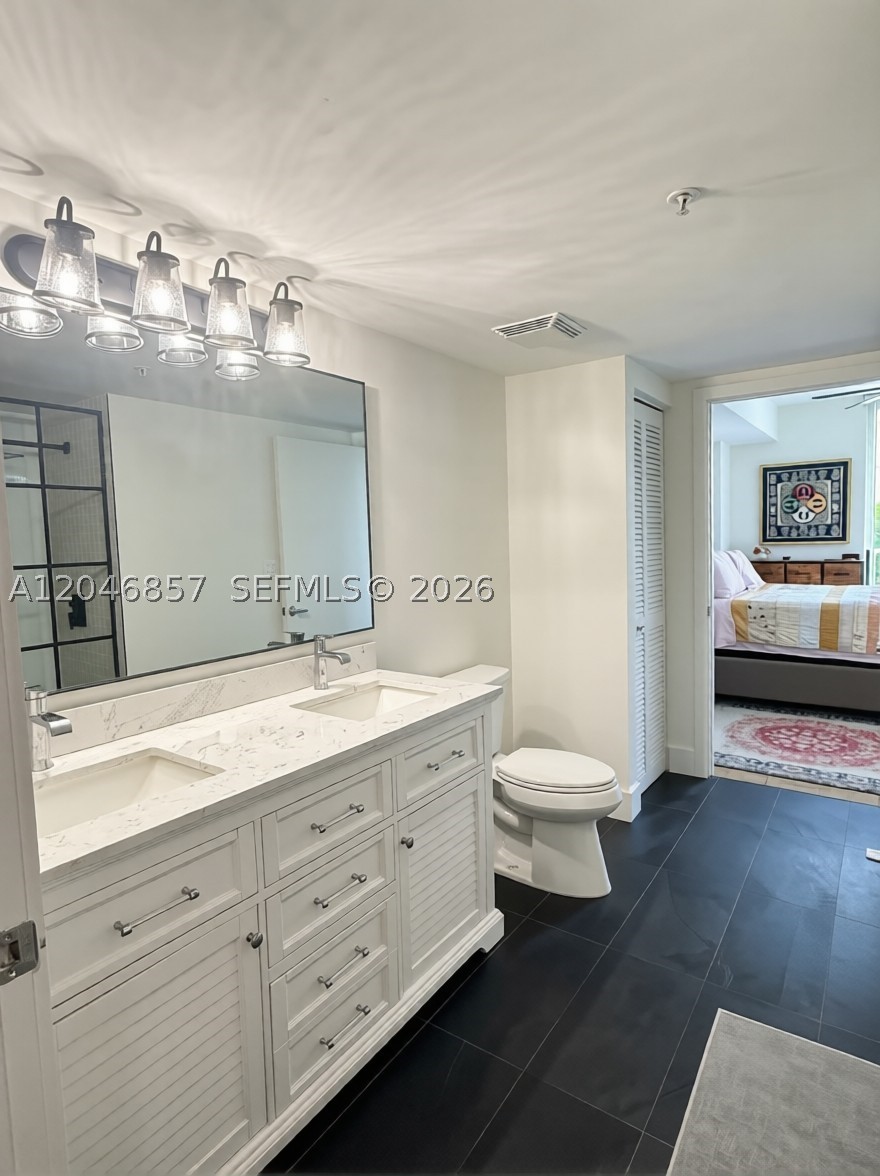Fort Lauderdale FL 33308 - A12046857