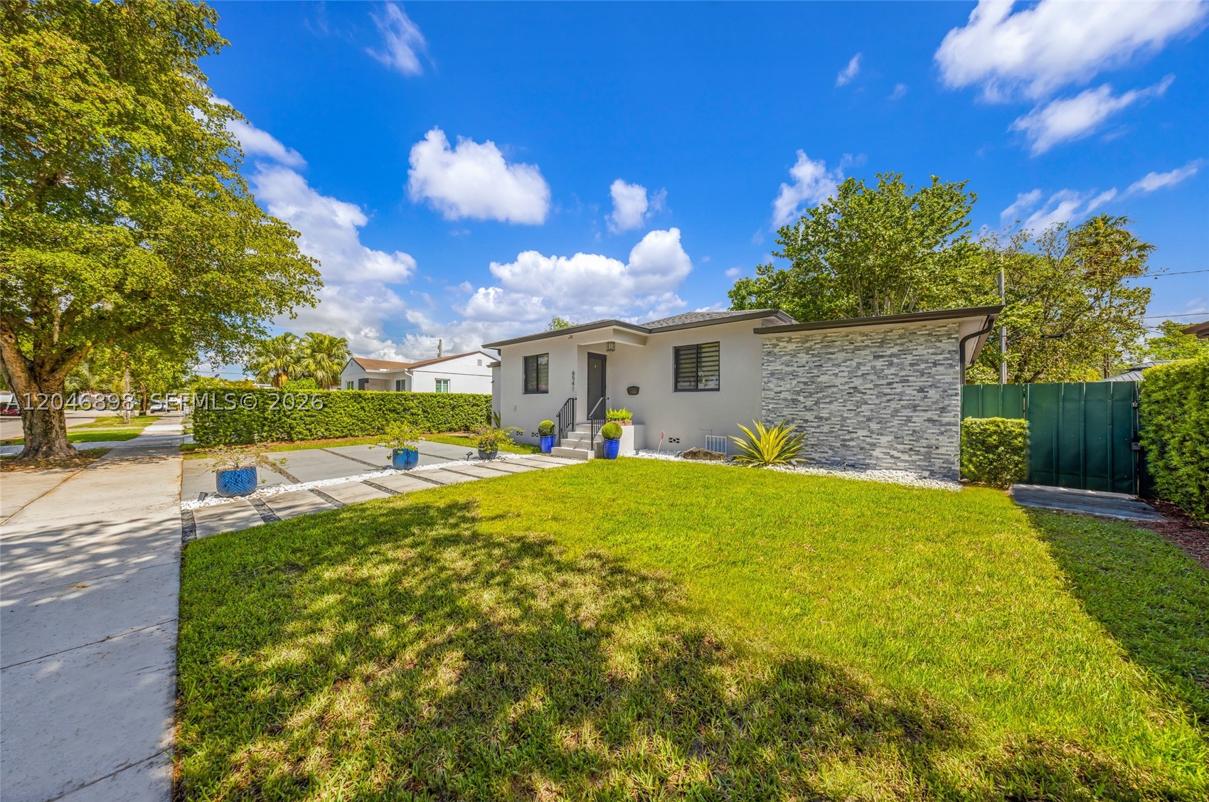 6541 SW 18th St, West Miami FL 33155