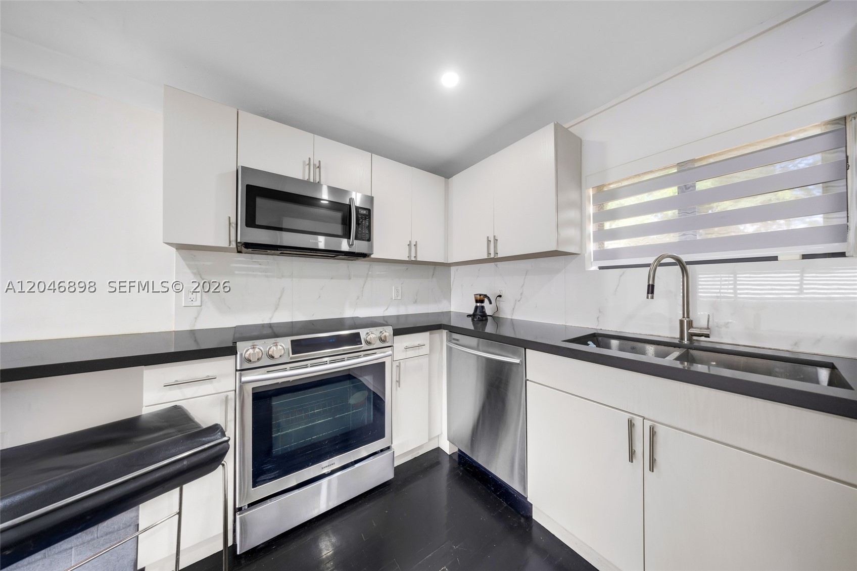 6541 SW 18th St, West Miami FL 33155