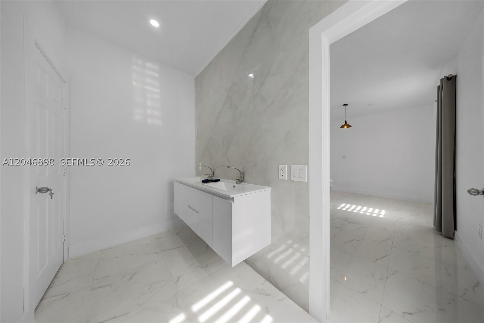 6541 SW 18th St, West Miami FL 33155