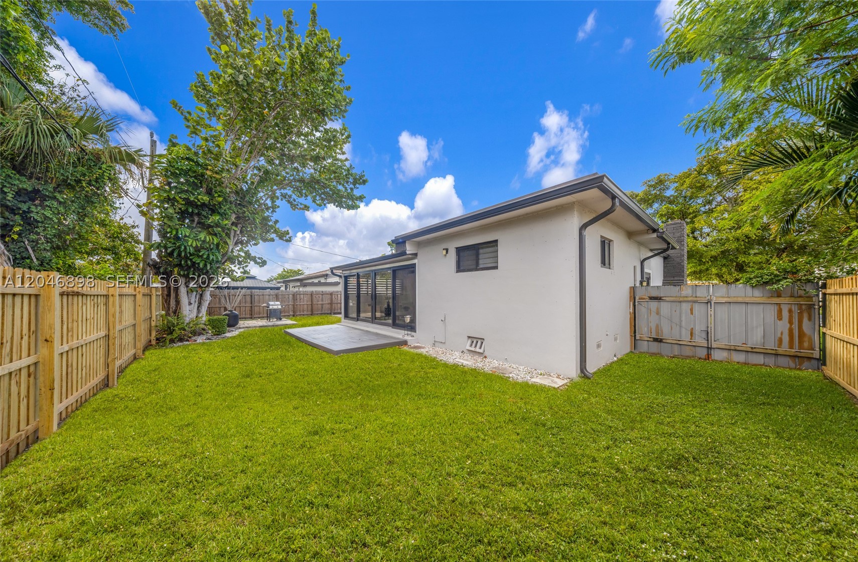 6541 SW 18th St, West Miami FL 33155
