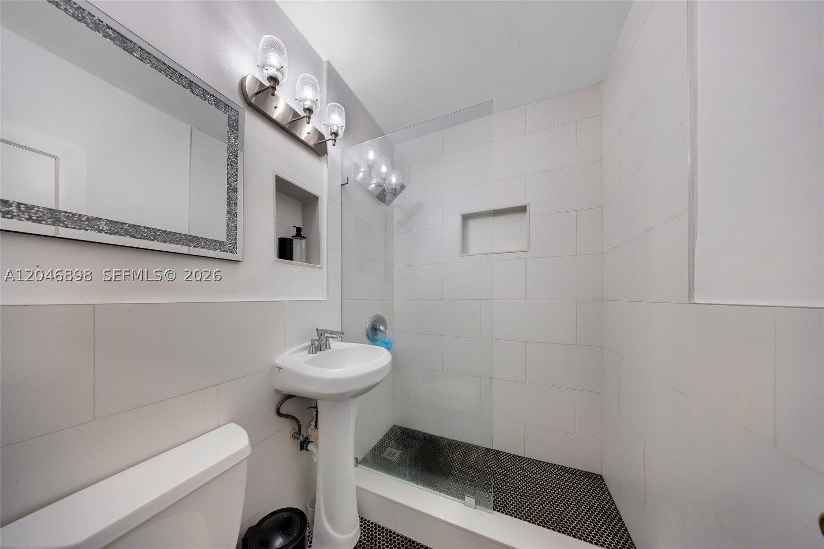 6541 SW 18th St, West Miami FL 33155