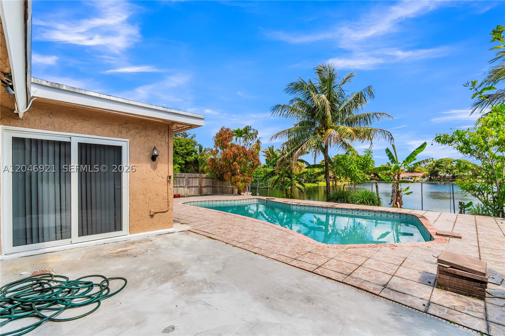 7421 SW 14th Ct, North Lauderdale FL 33068