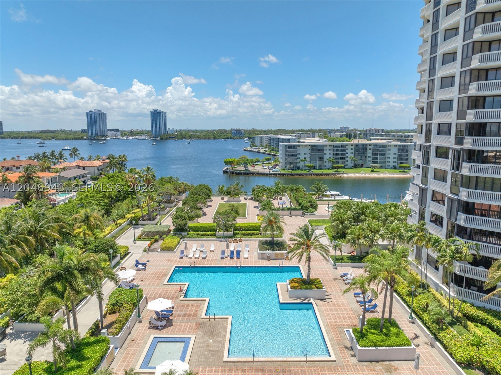 1000 W Island Blvd #1206, Aventura FL 33160