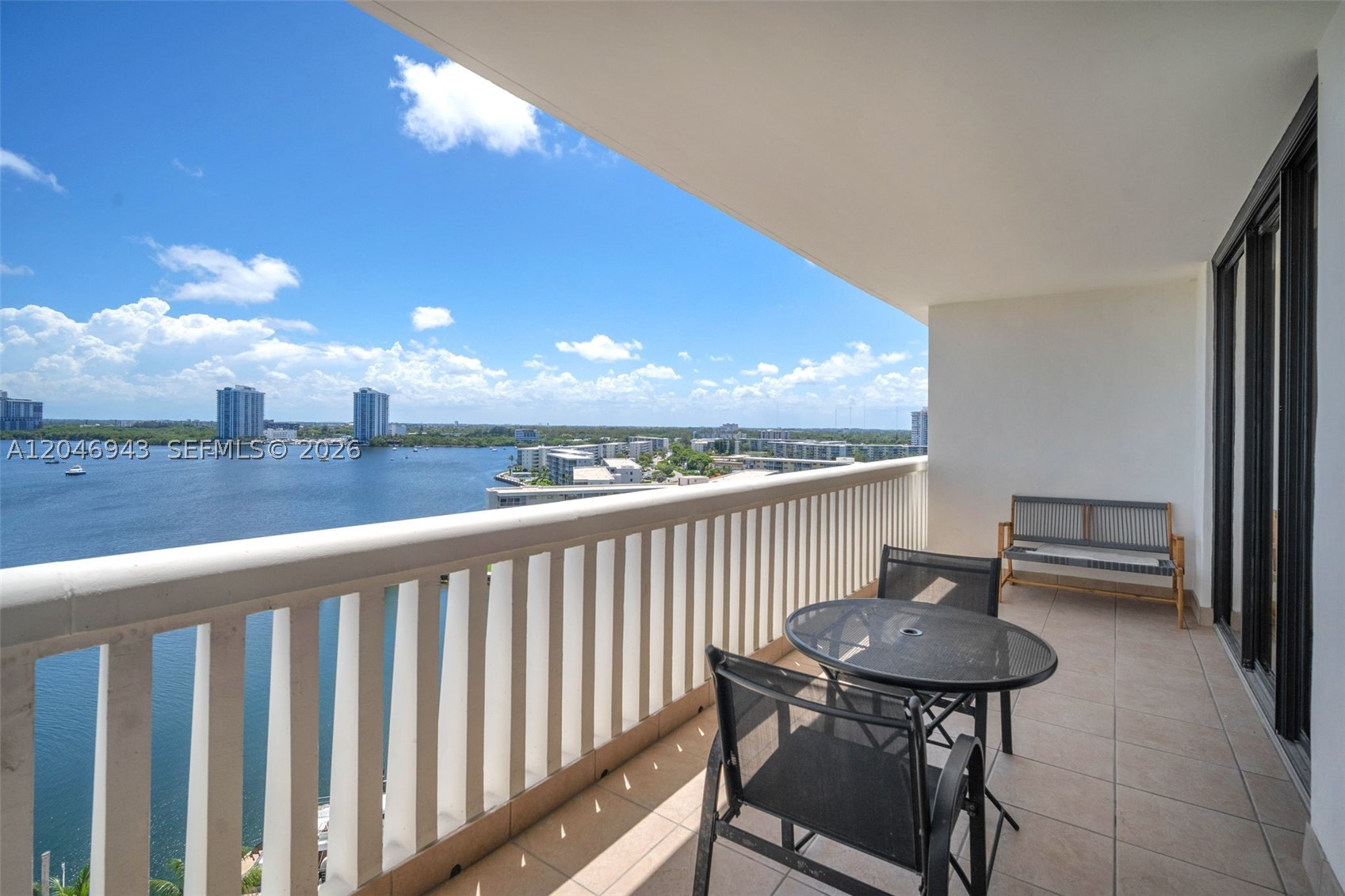 1000 W Island Blvd #1206, Aventura FL 33160