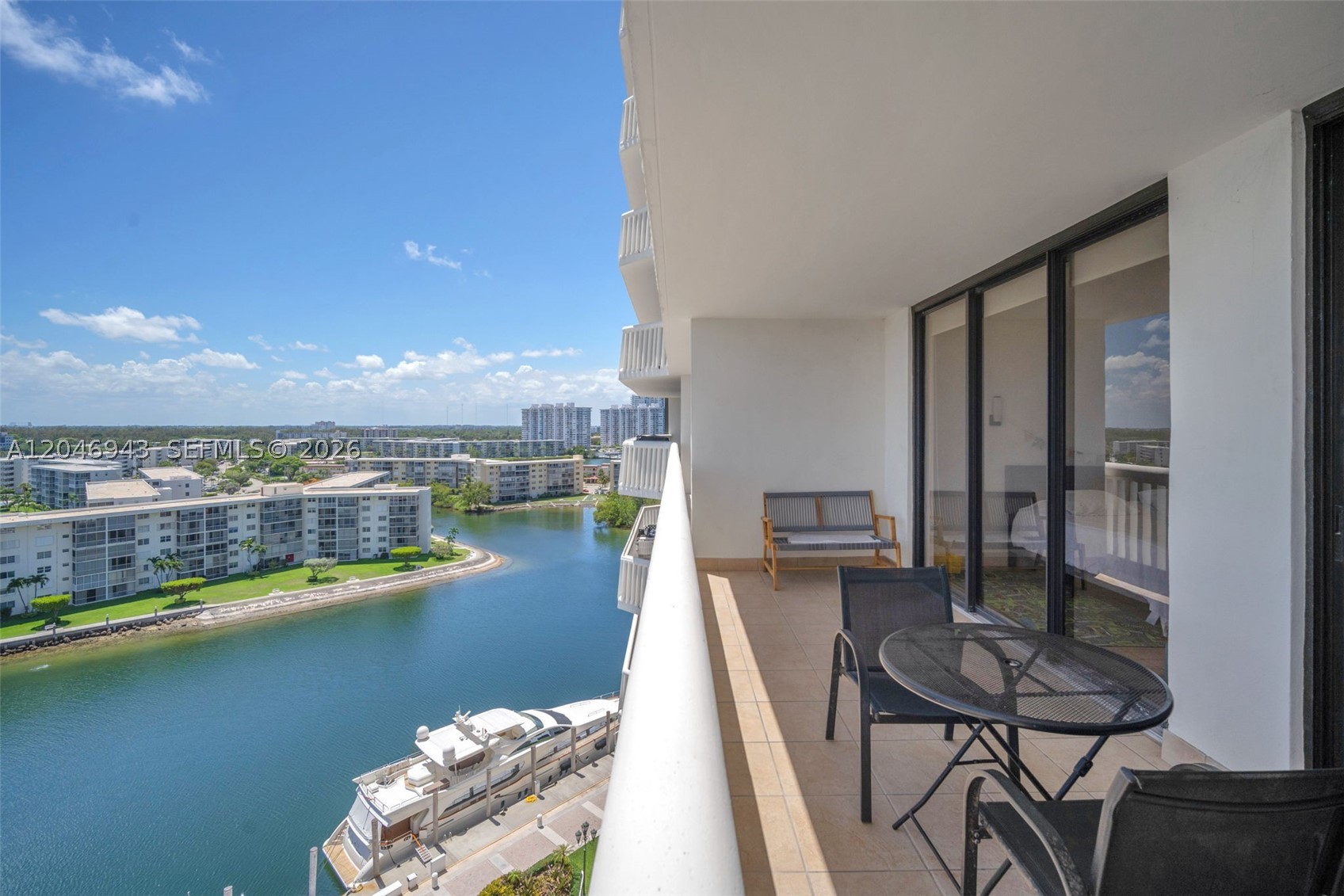 1000 W Island Blvd #1206, Aventura FL 33160
