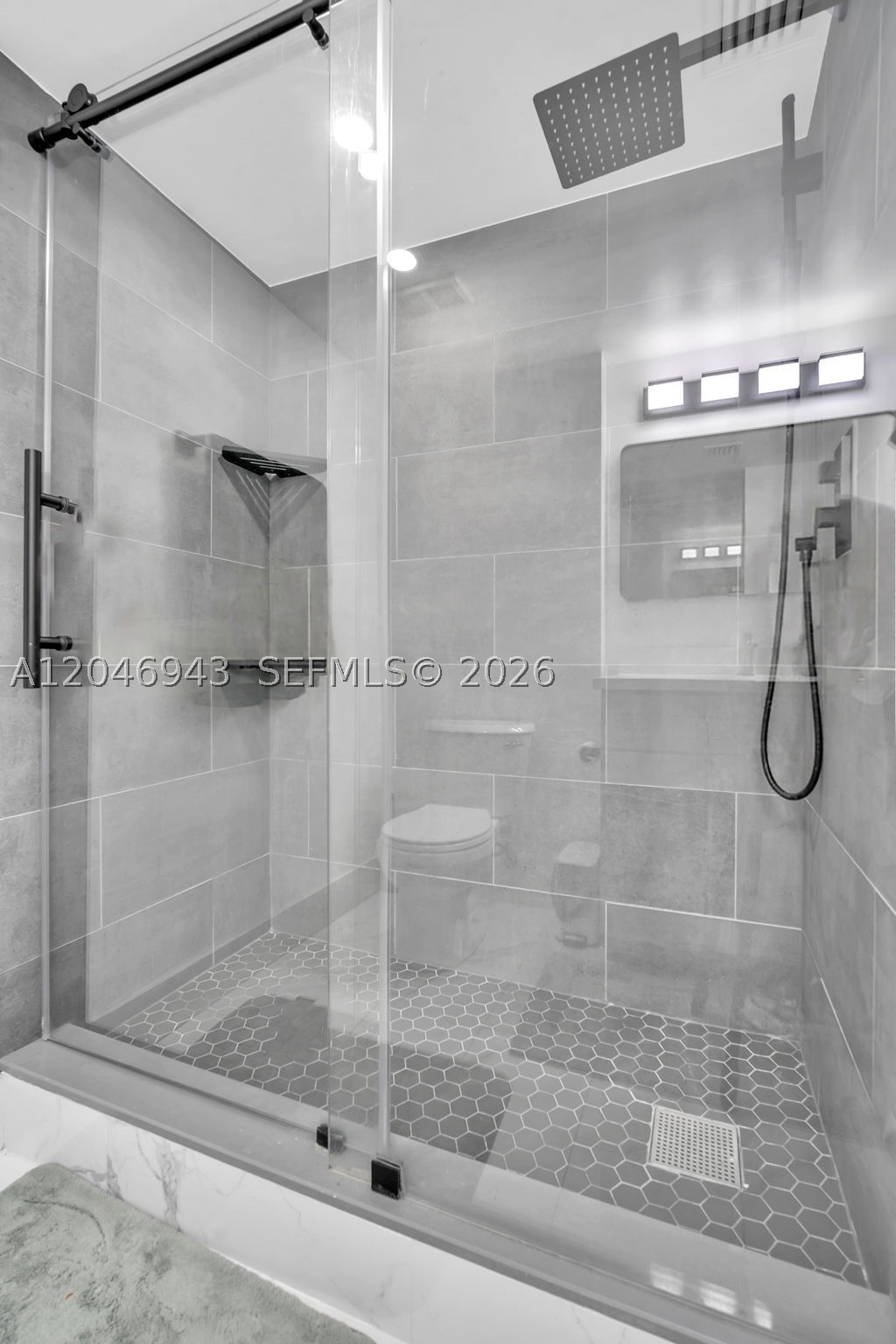 1000 W Island Blvd #1206, Aventura FL 33160