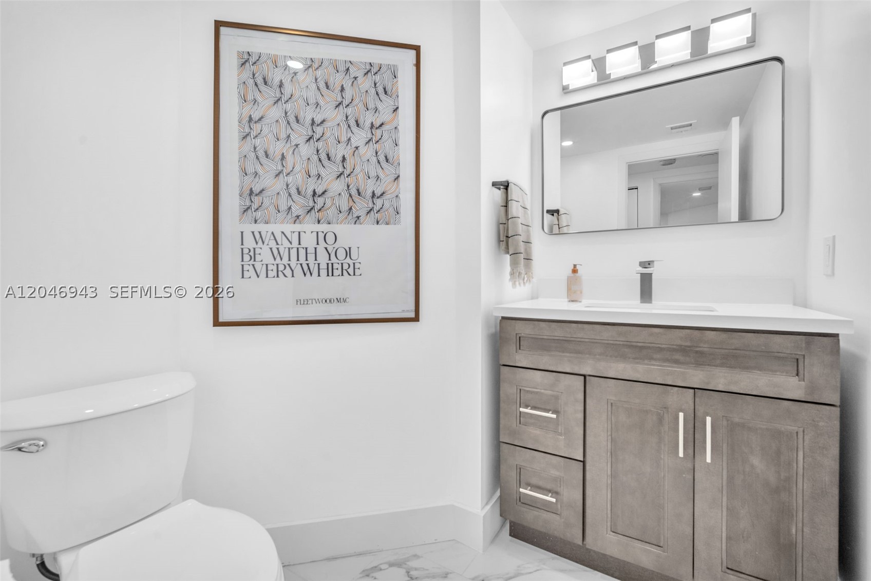 1000 W Island Blvd #1206, Aventura FL 33160