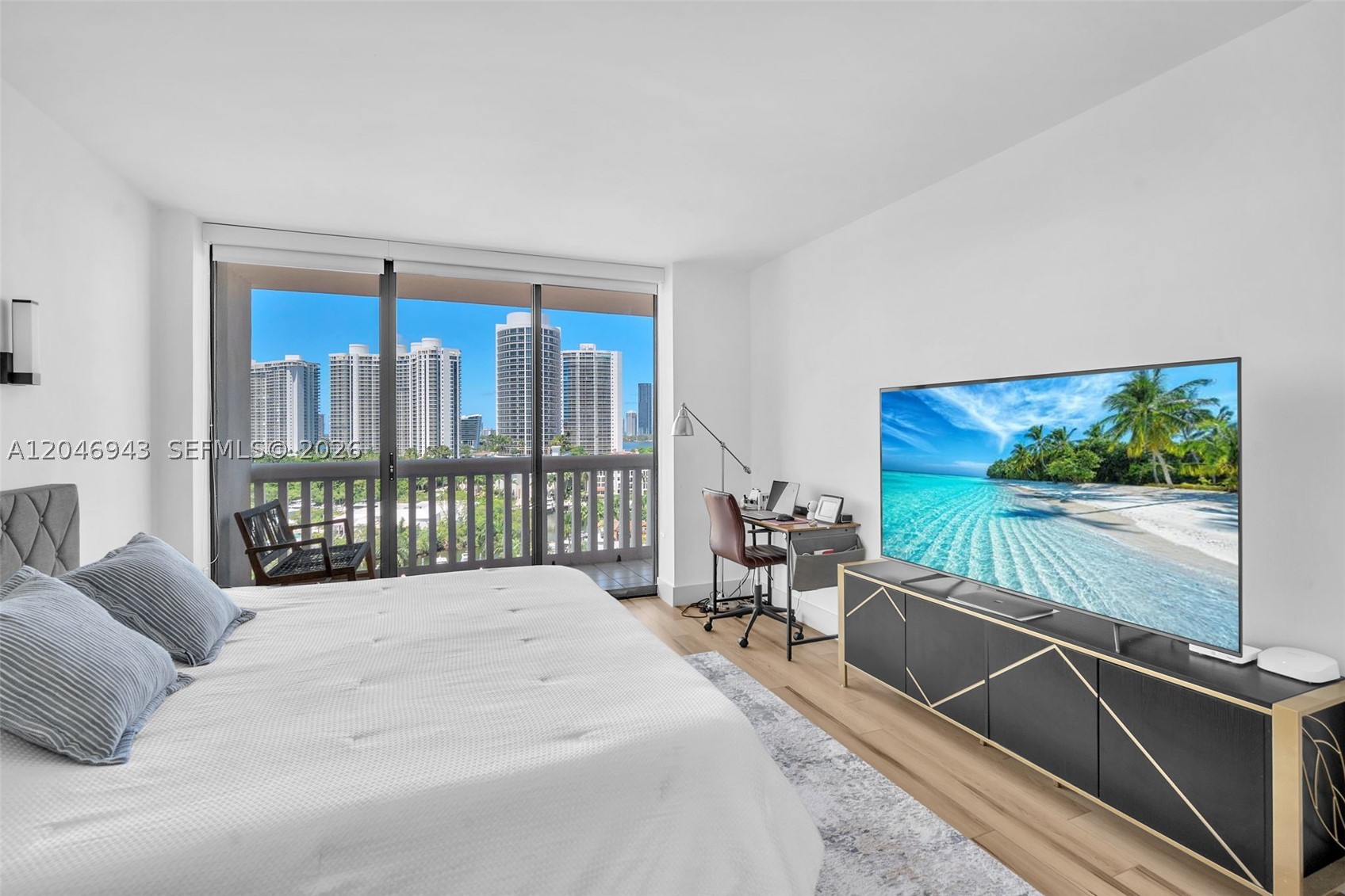 1000 W Island Blvd #1206, Aventura FL 33160