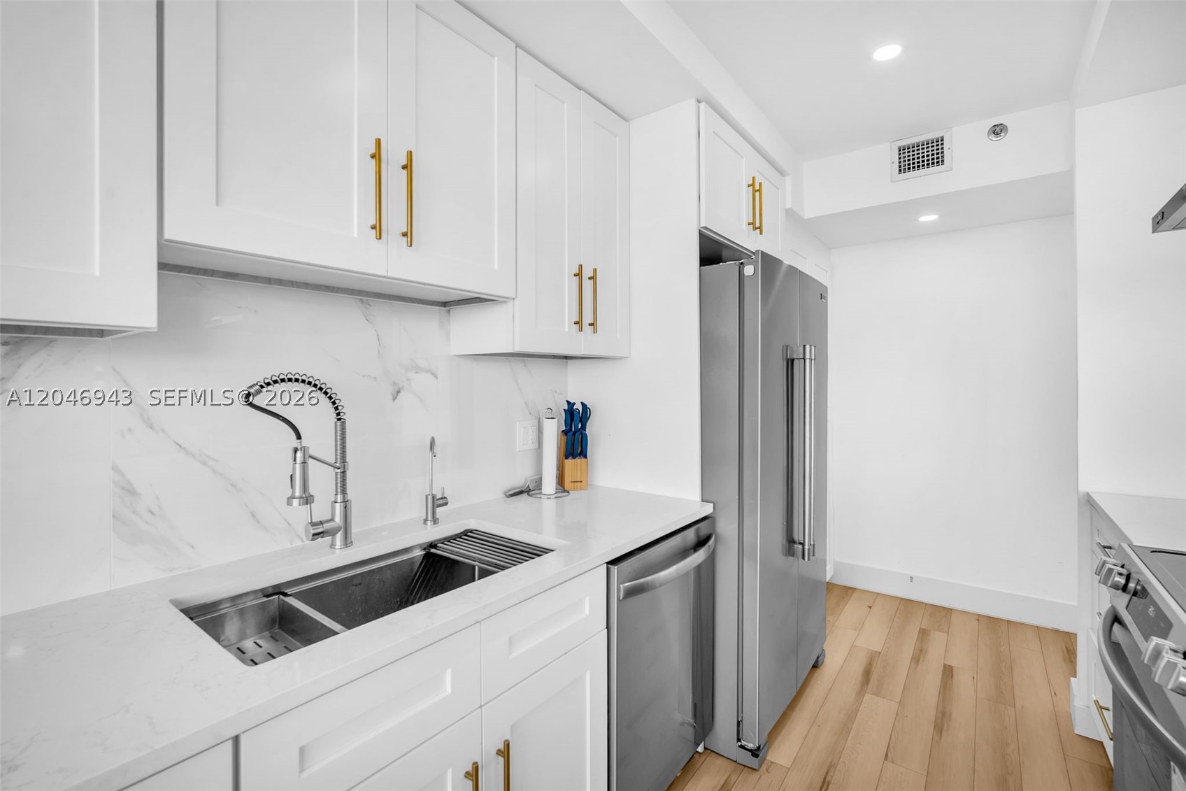 1000 W Island Blvd #1206, Aventura FL 33160