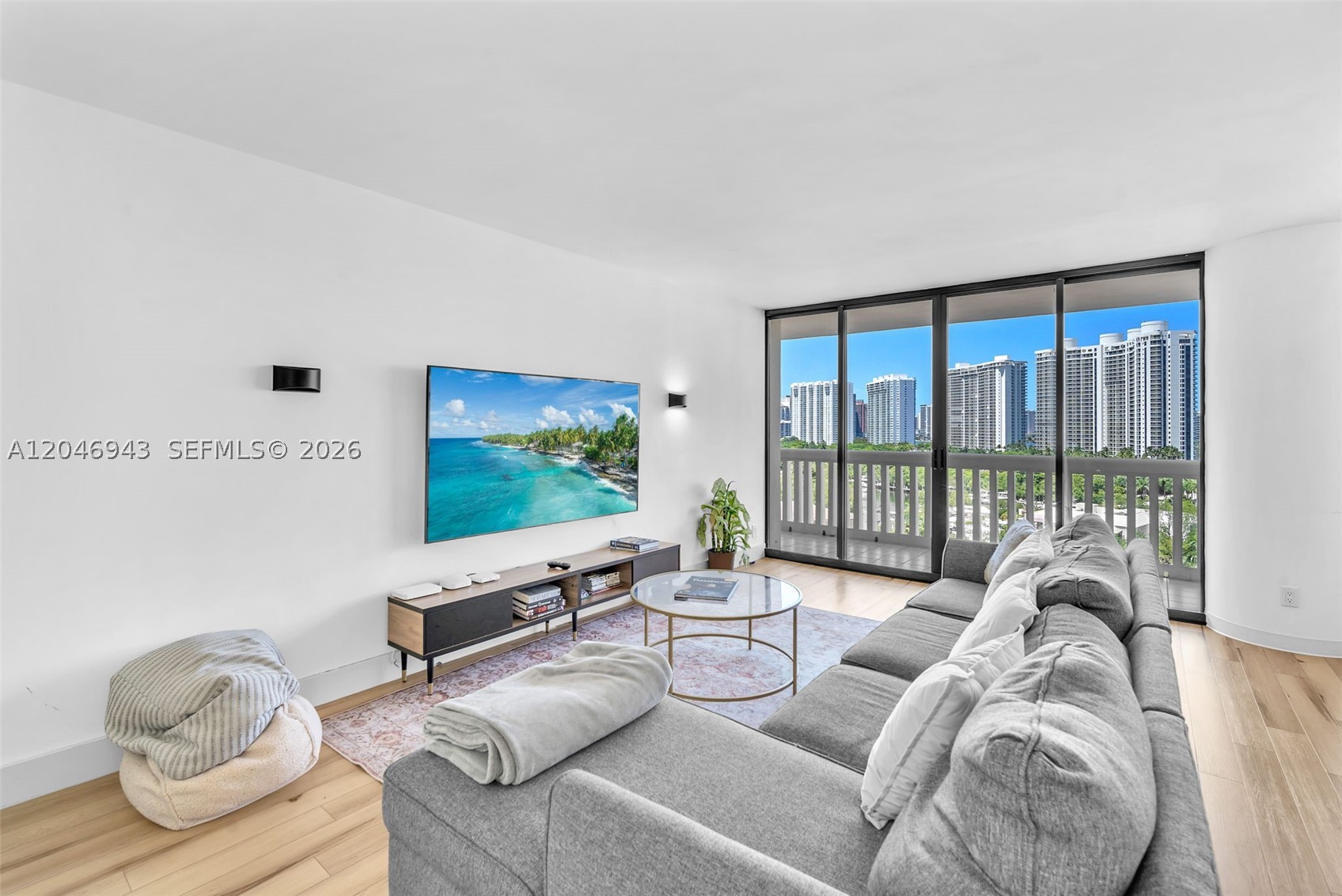 1000 W Island Blvd #1206, Aventura FL 33160