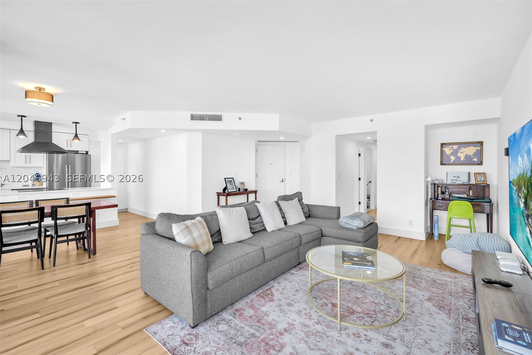 1000 W Island Blvd #1206, Aventura FL 33160