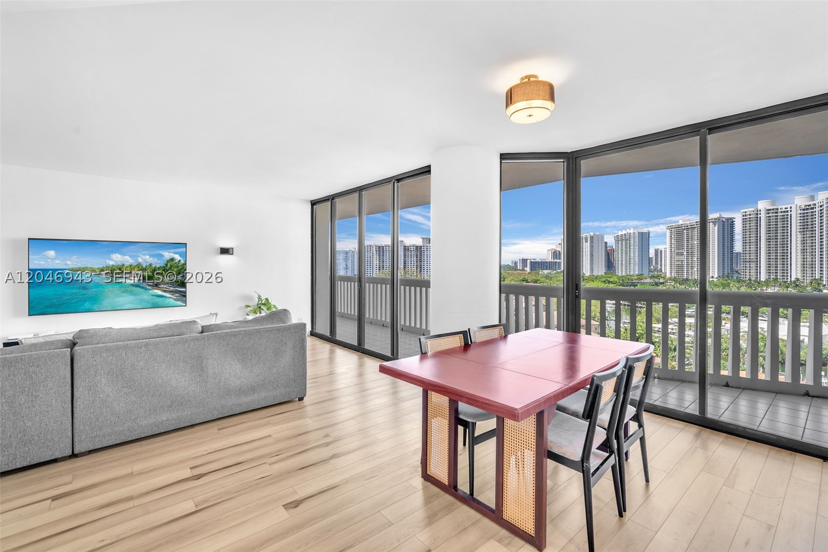 1000 W Island Blvd #1206, Aventura FL 33160