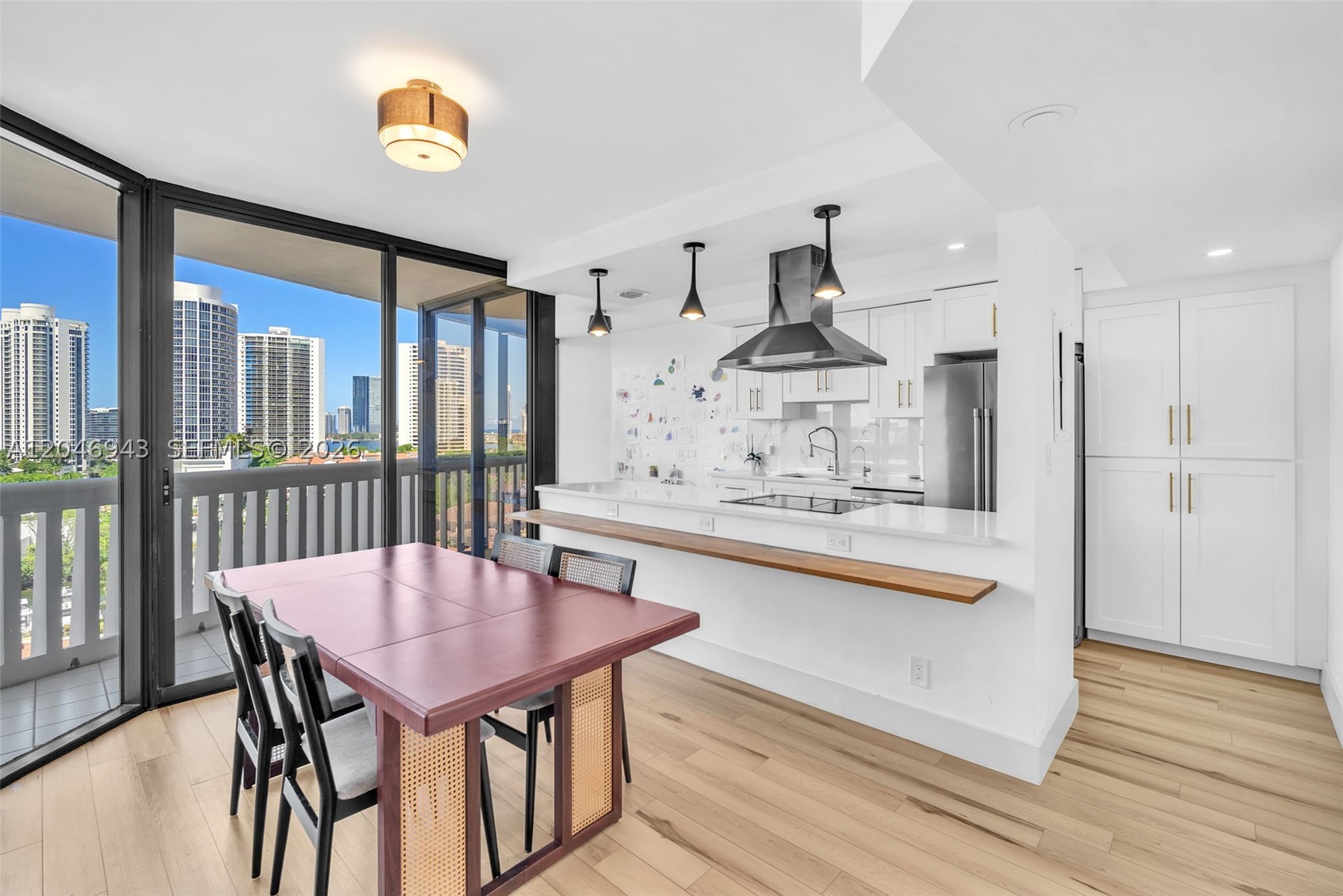 1000 W Island Blvd #1206, Aventura FL 33160