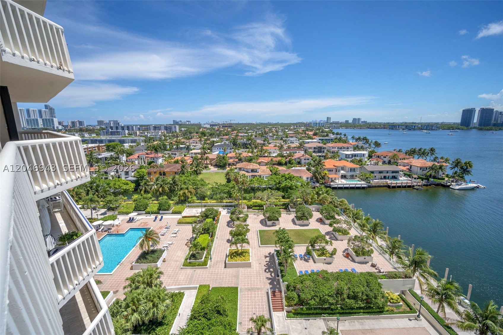 1000 W Island Blvd #1206, Aventura FL 33160