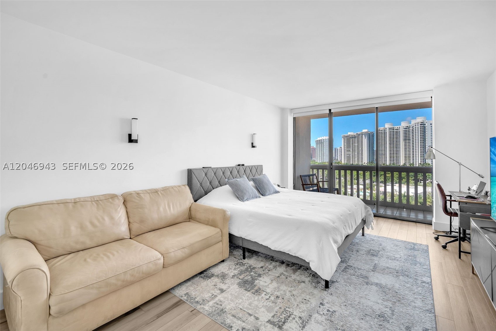 1000 W Island Blvd #1206, Aventura FL 33160