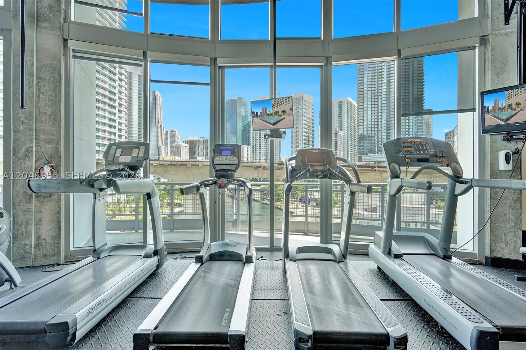 690 SW 1st Ct #2707, Miami FL 33130
