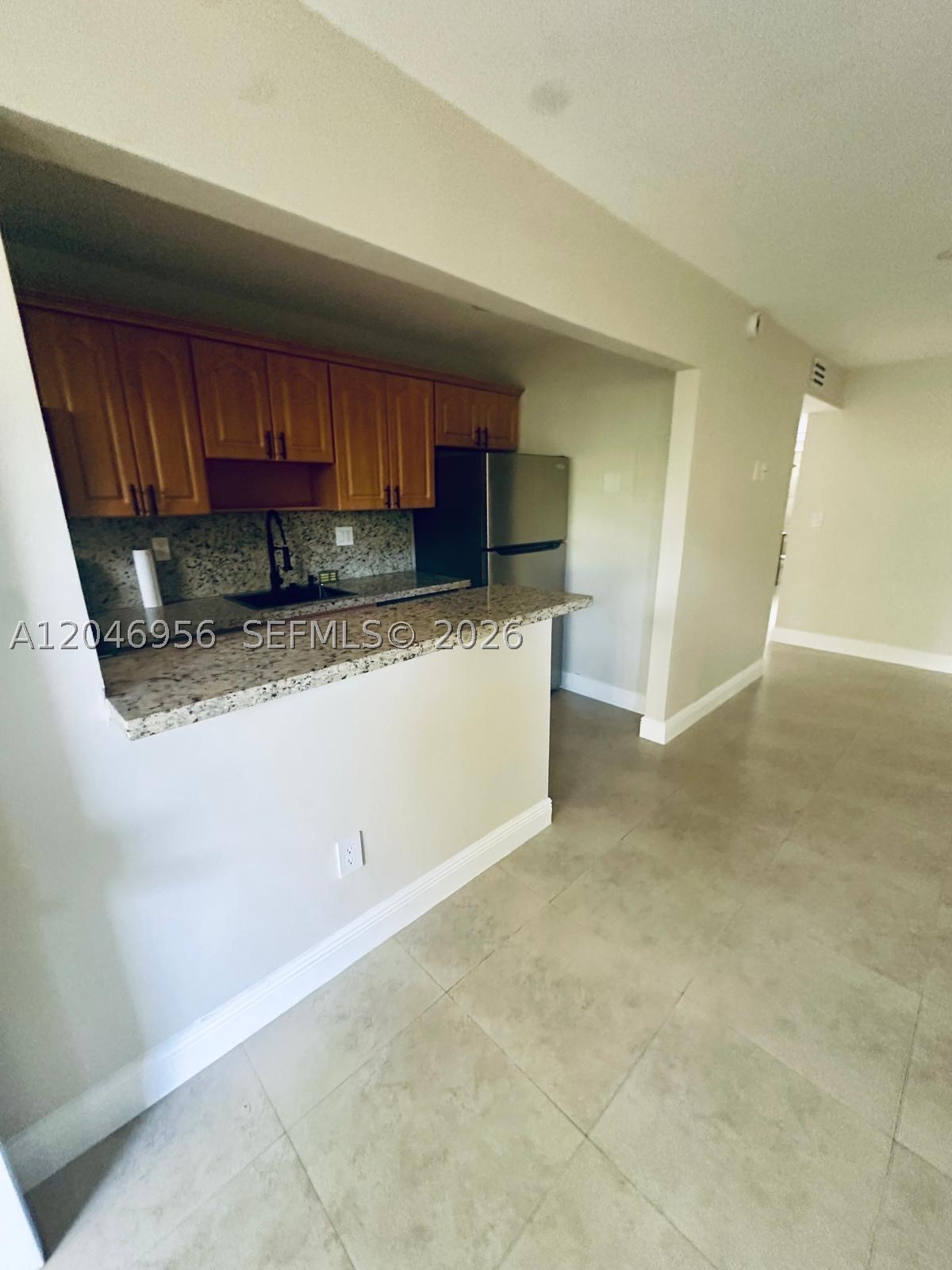 5839 SW 74th Ter #104, South Miami FL 33143