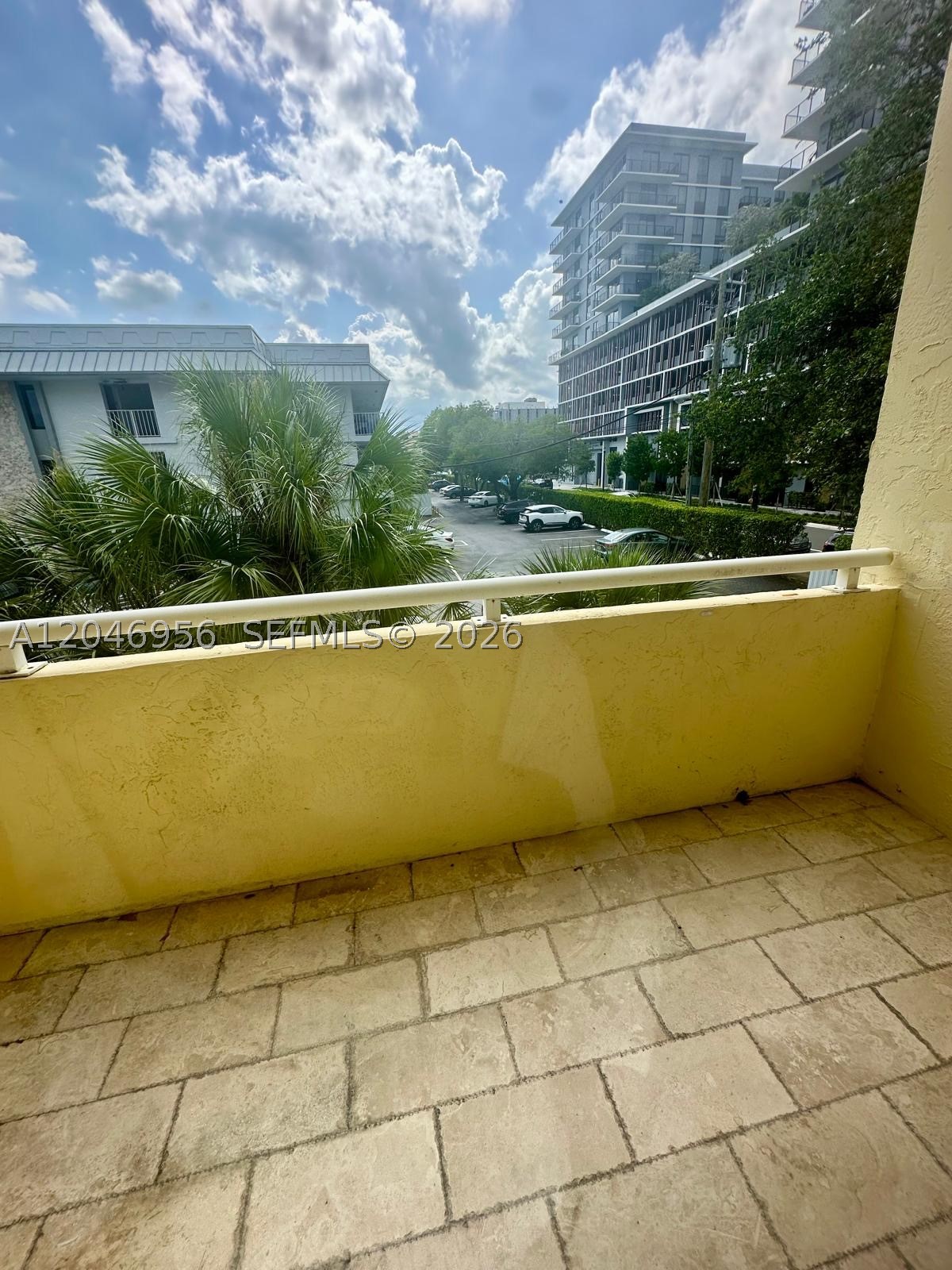 5839 SW 74th Ter #104, South Miami FL 33143