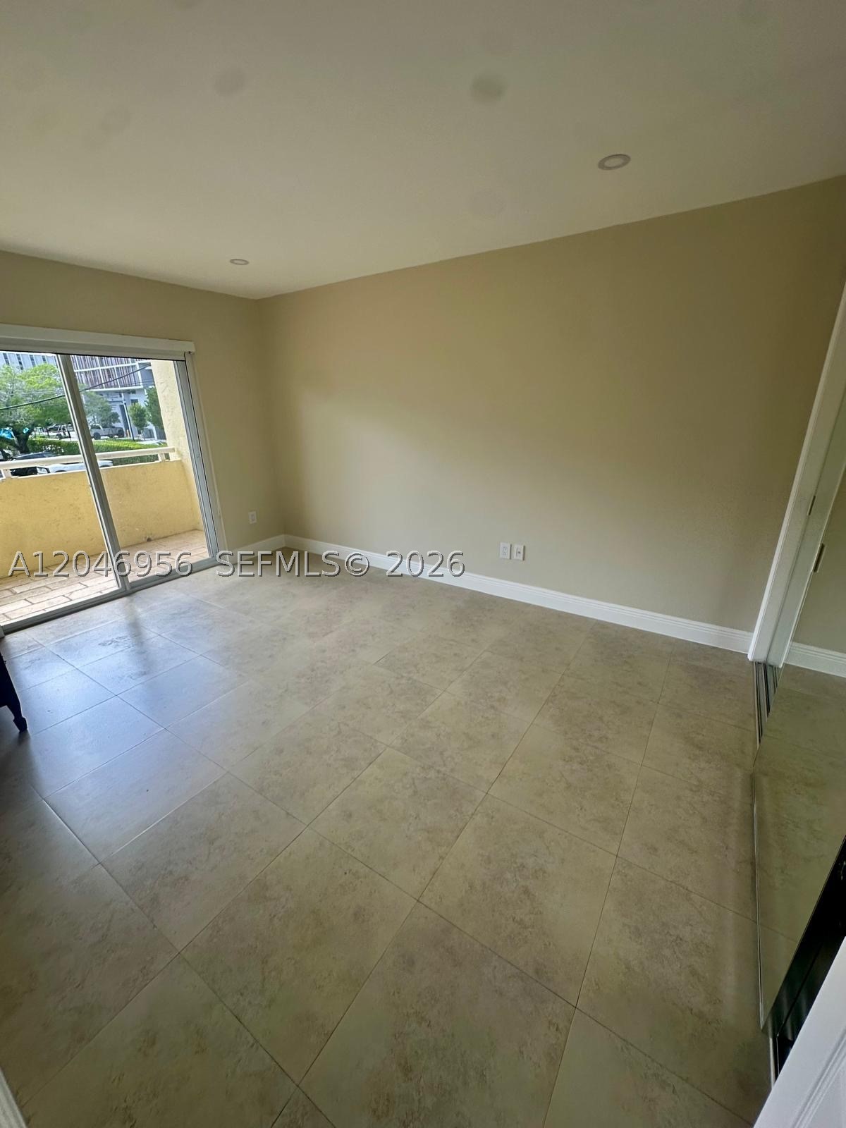 5839 SW 74th Ter #104, South Miami FL 33143
