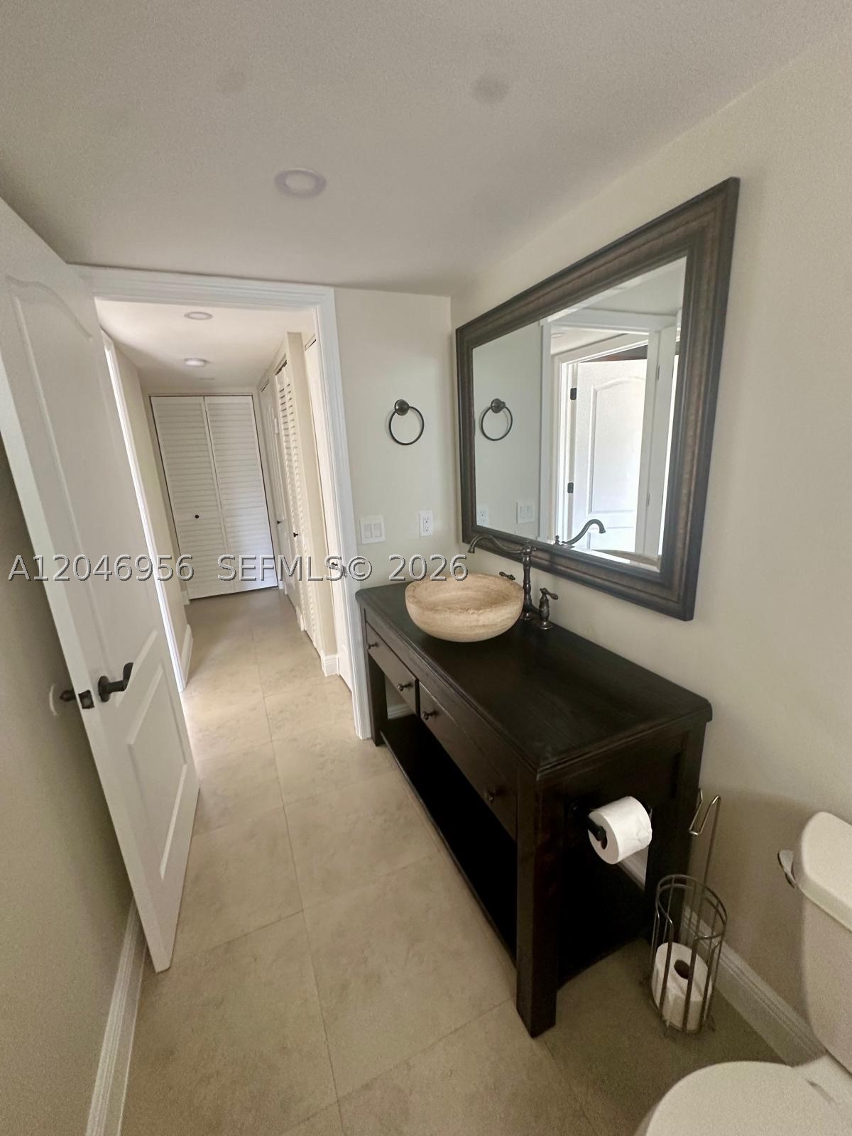 5839 SW 74th Ter #104, South Miami FL 33143