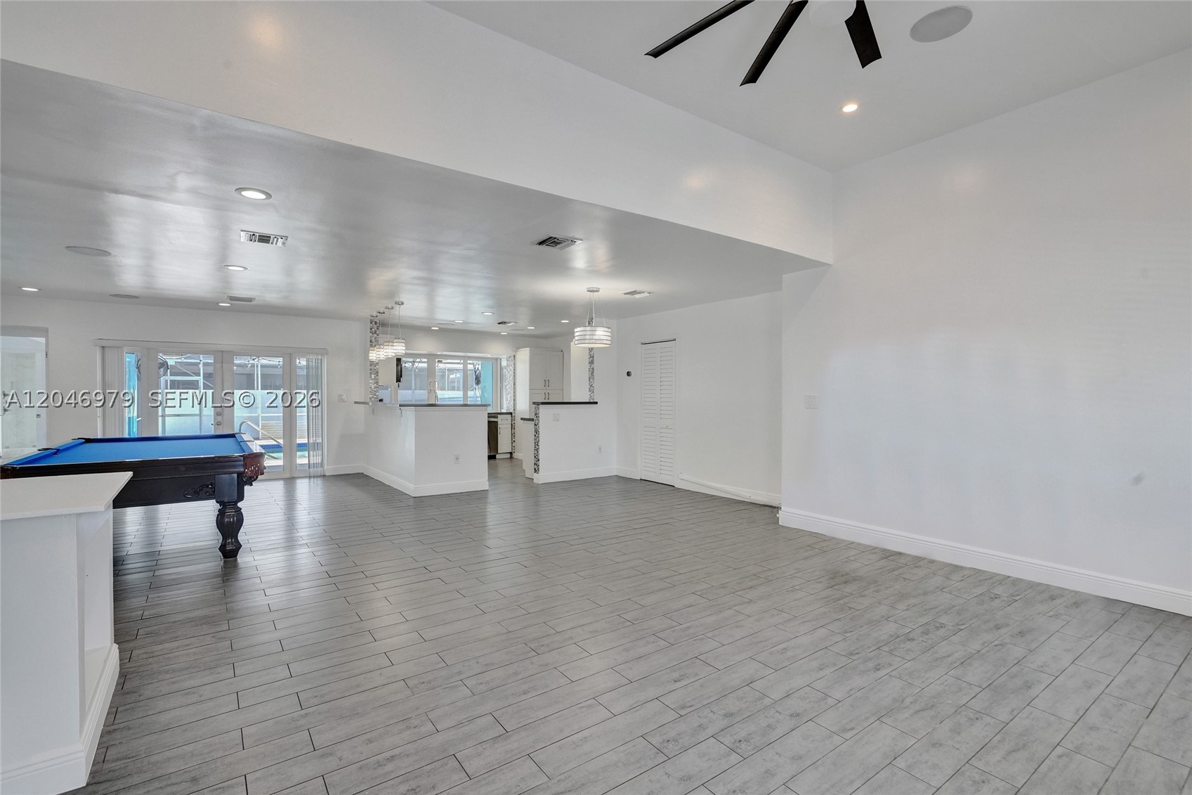 9240 54th St, Cooper City FL 33328