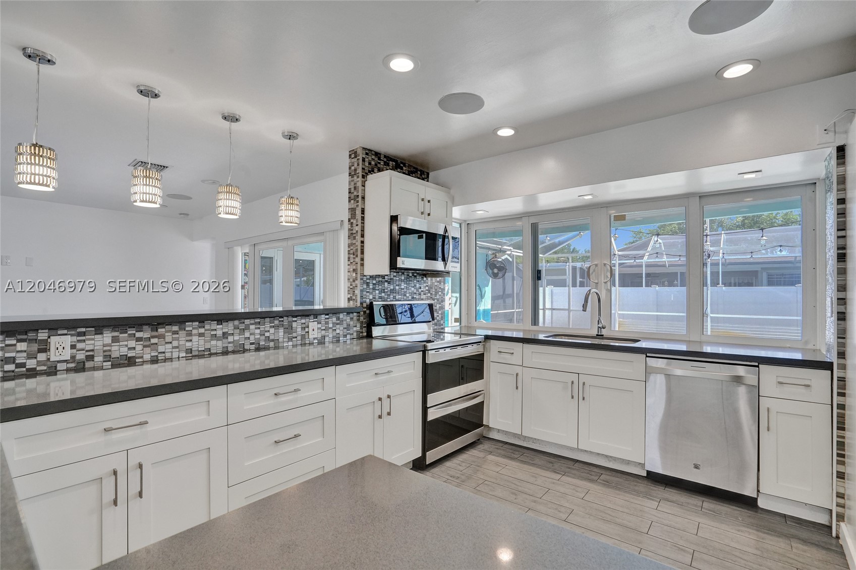 9240 54th St, Cooper City FL 33328